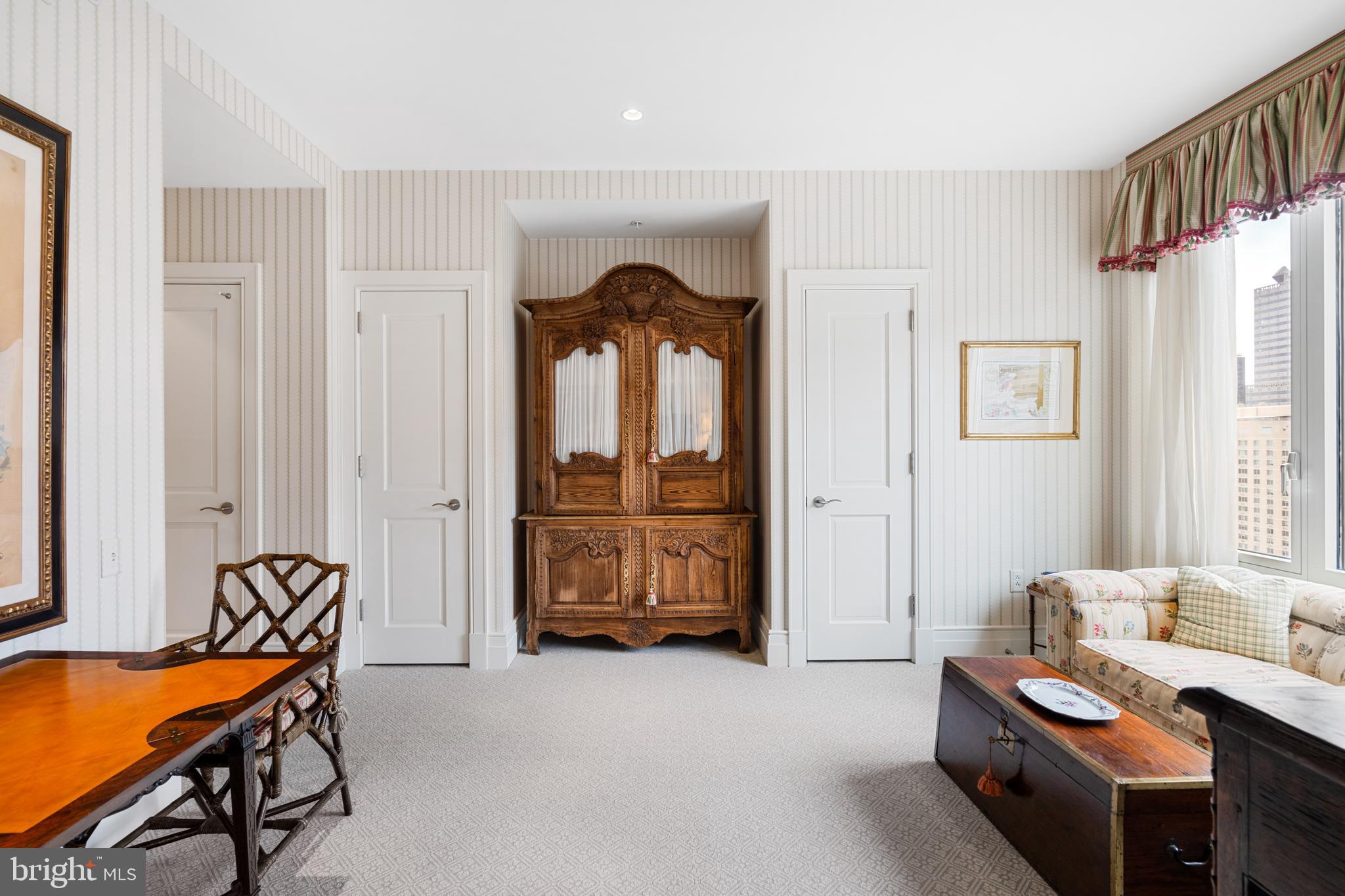 RITTENHOUSE SQUARE - Residential