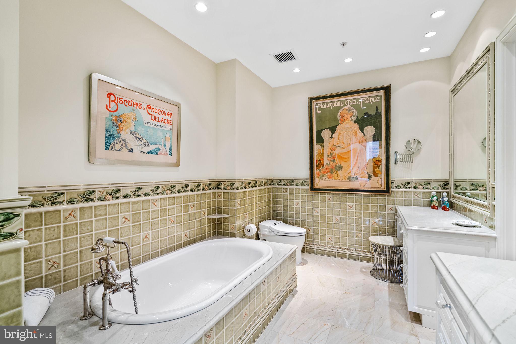 RITTENHOUSE SQUARE - Residential