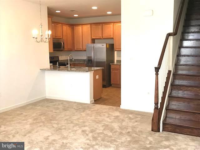 EAST GATE - Residential Lease