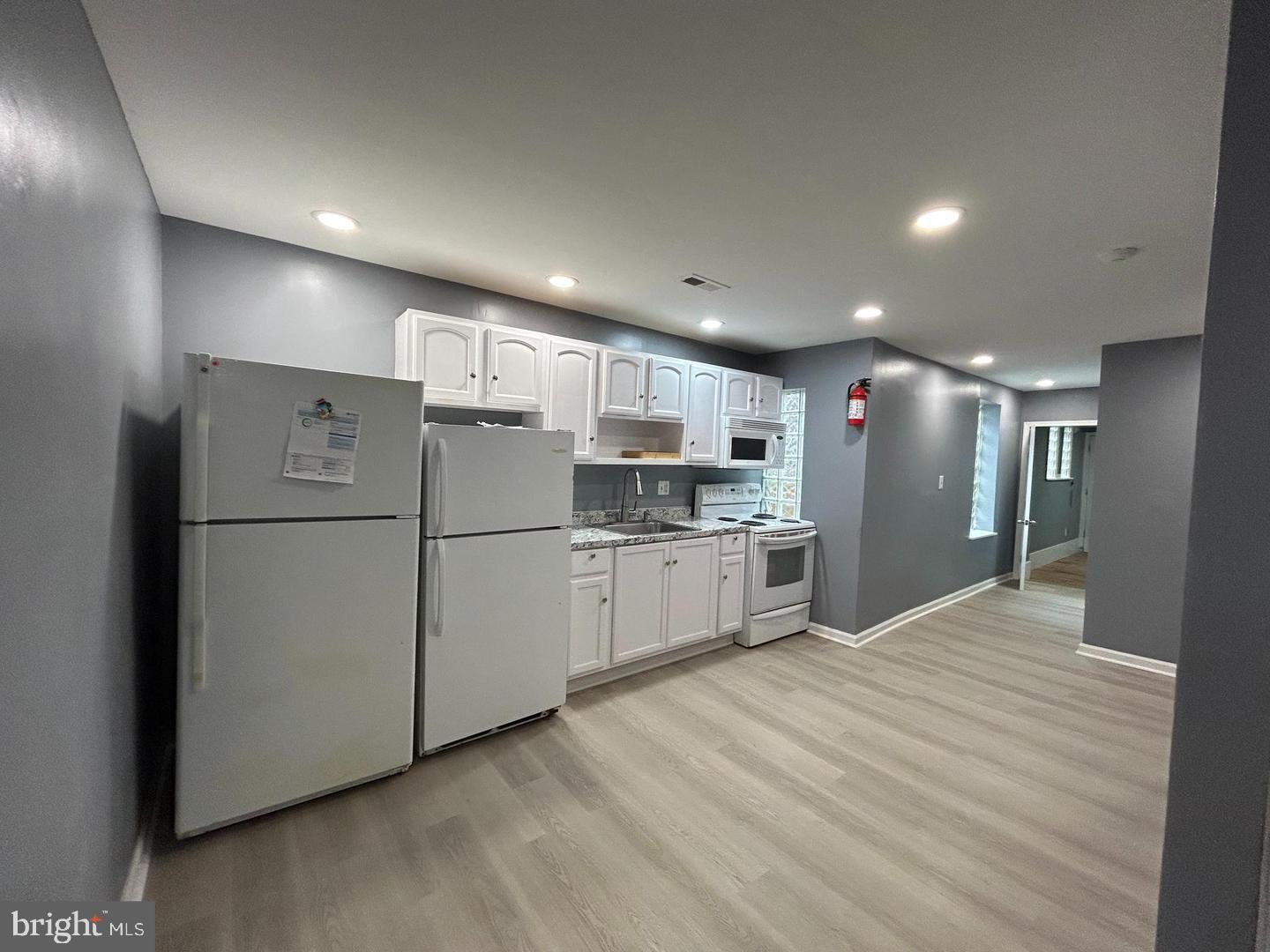 TEMPLE UNIVERSITY - Residential Lease