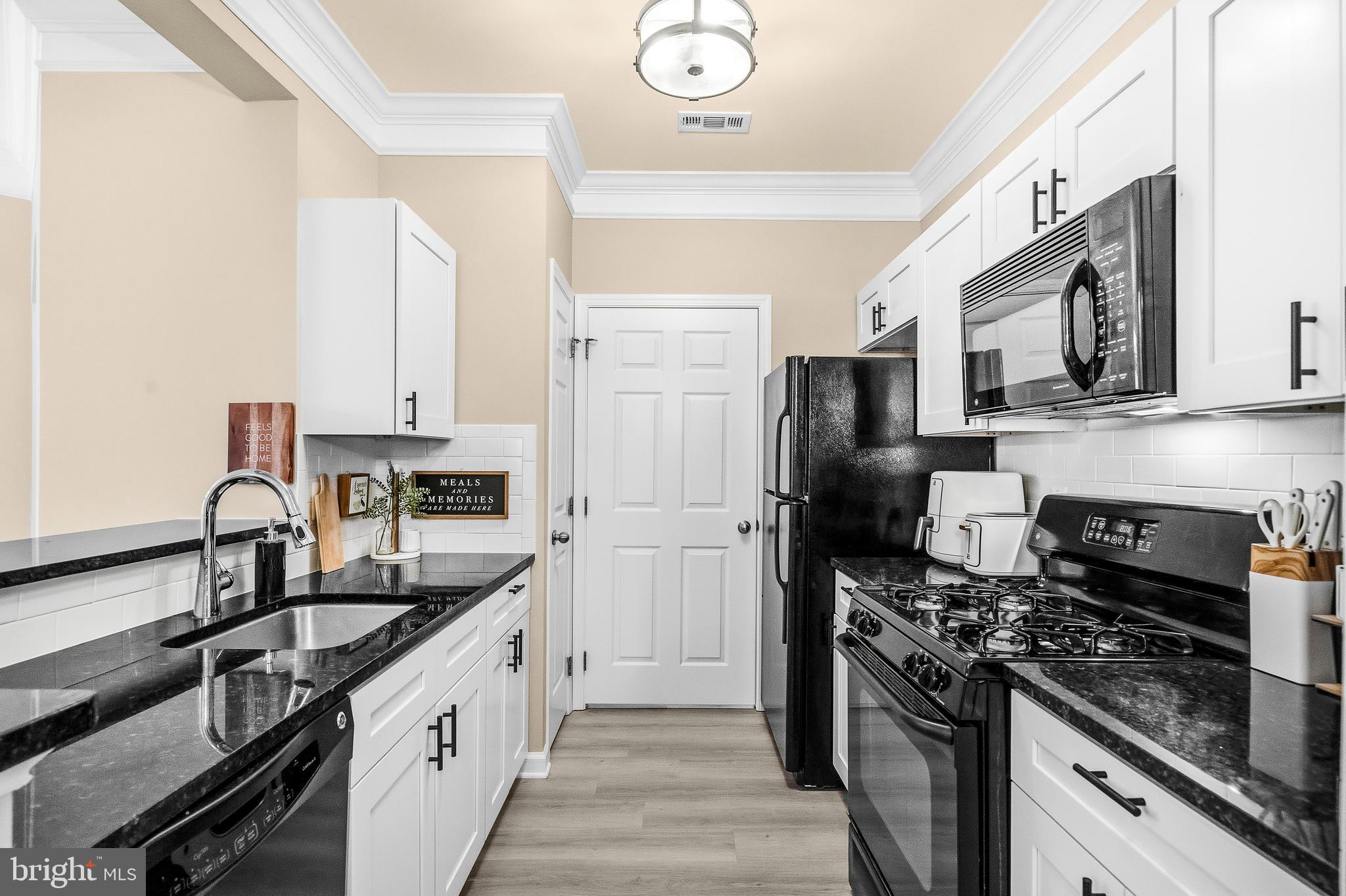WESTCHESTER AT STRATFORD - Residential