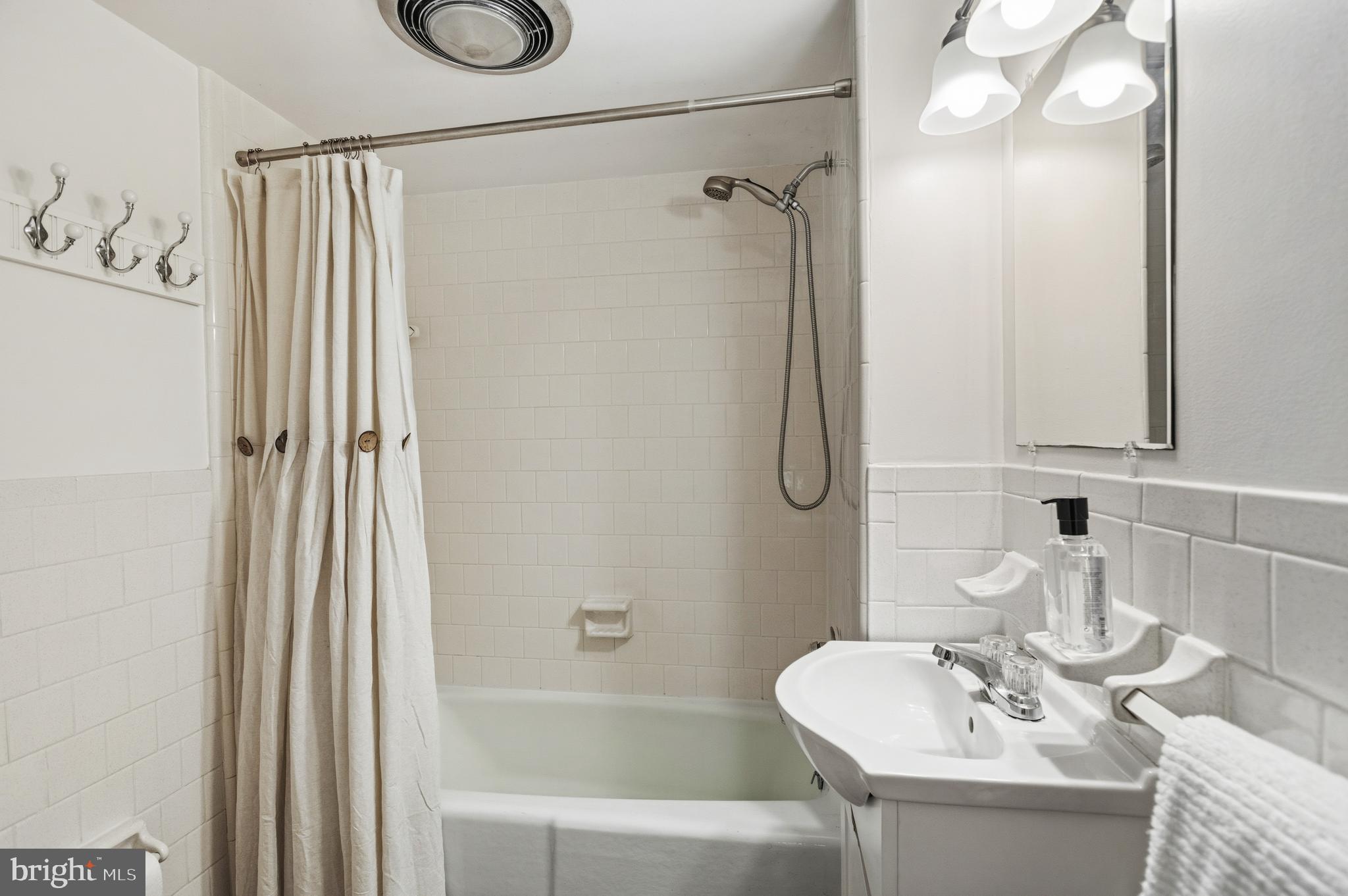 SOMERSET HEIGHTS - Residential