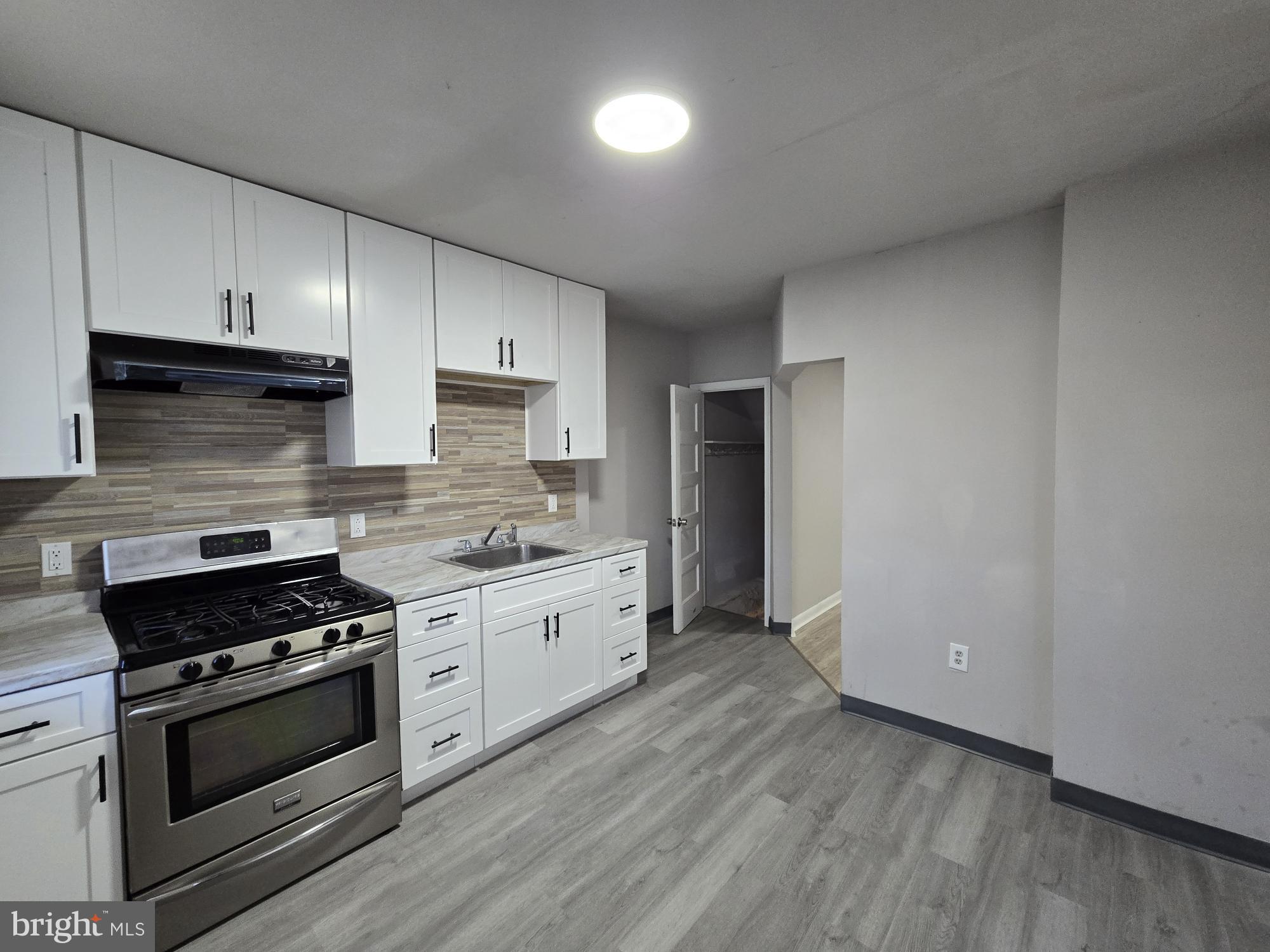 5140 N FAIRHILL STREET