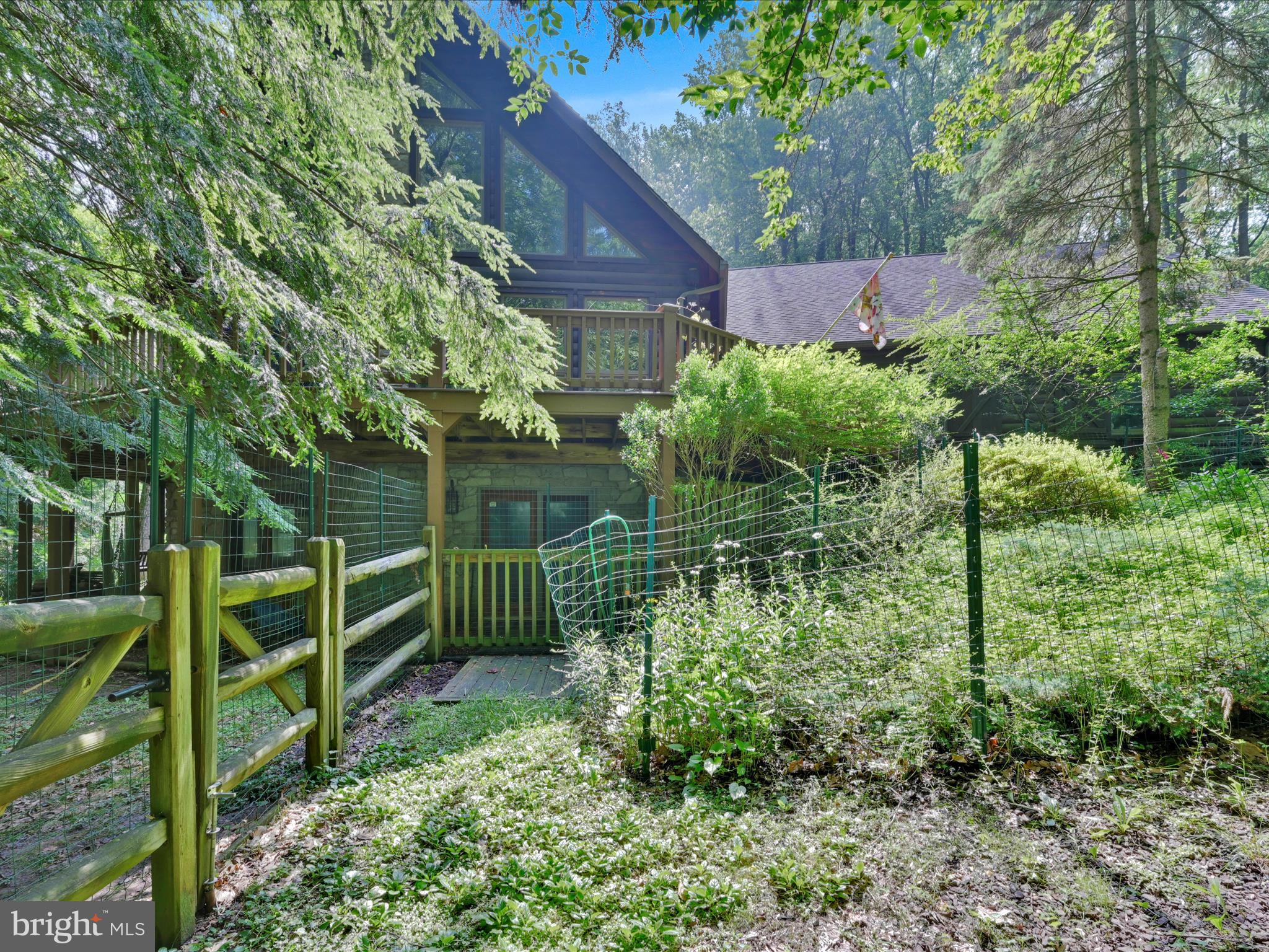 506 HEMLOCK LANE