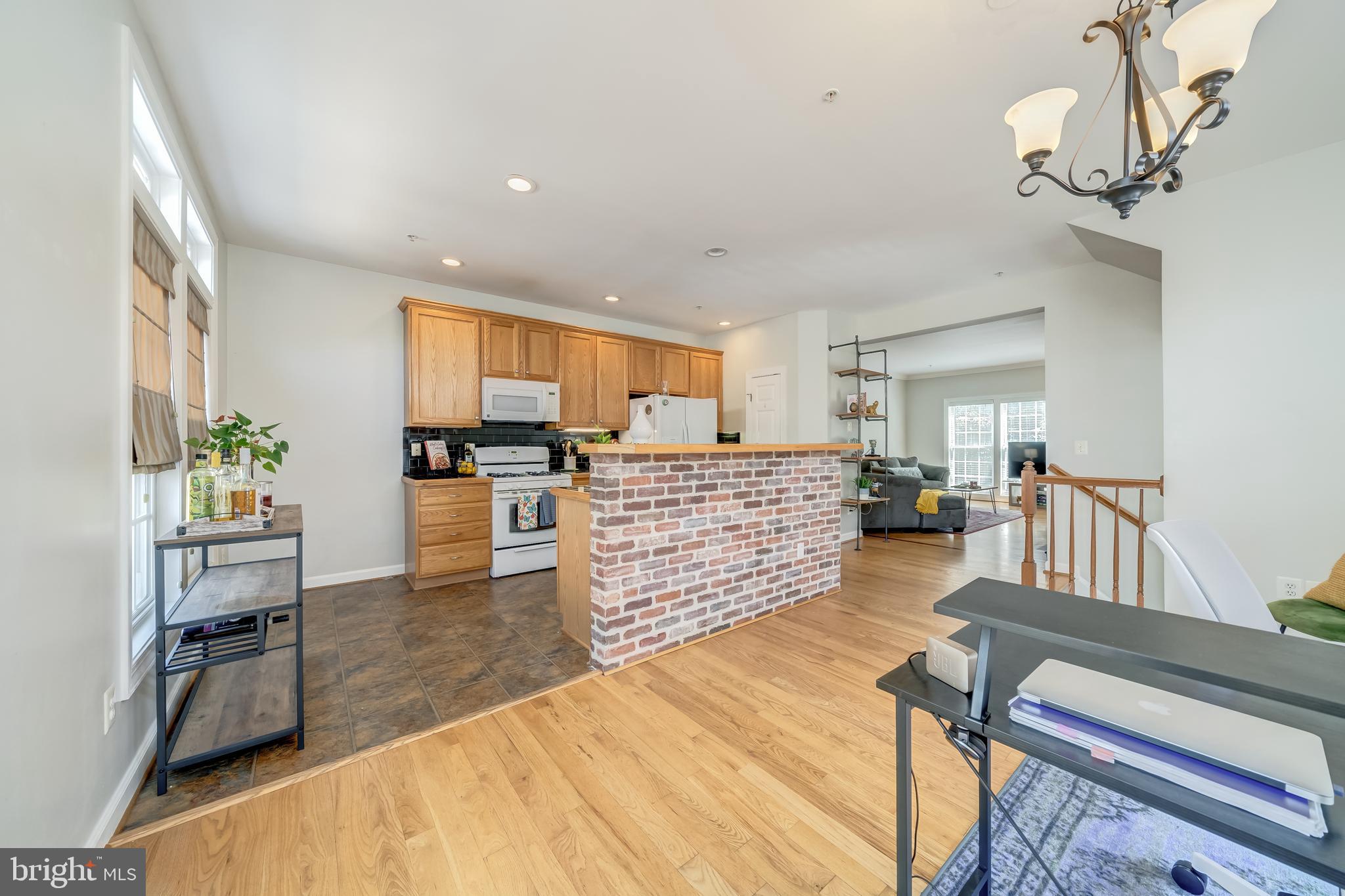 SUMMERS GROVE - Residential Lease