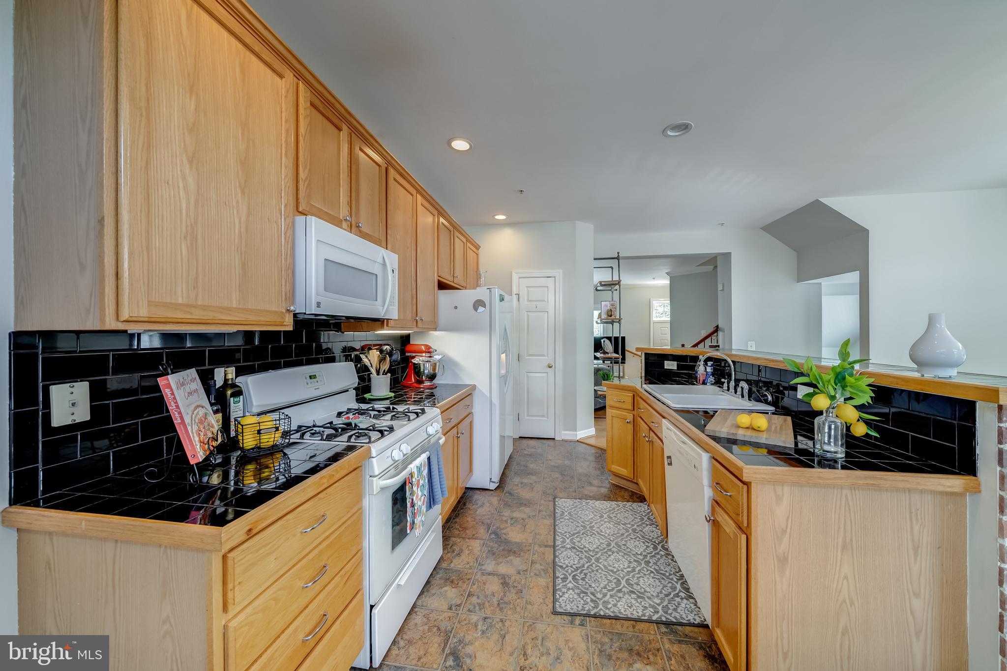 SUMMERS GROVE - Residential Lease