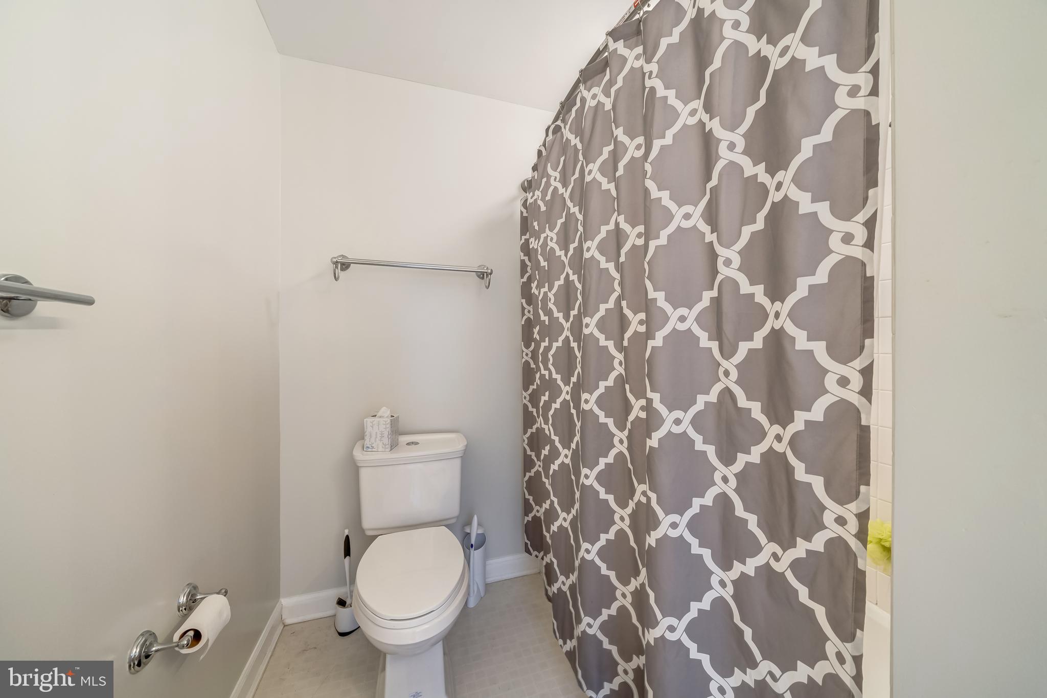 SUMMERS GROVE - Residential Lease