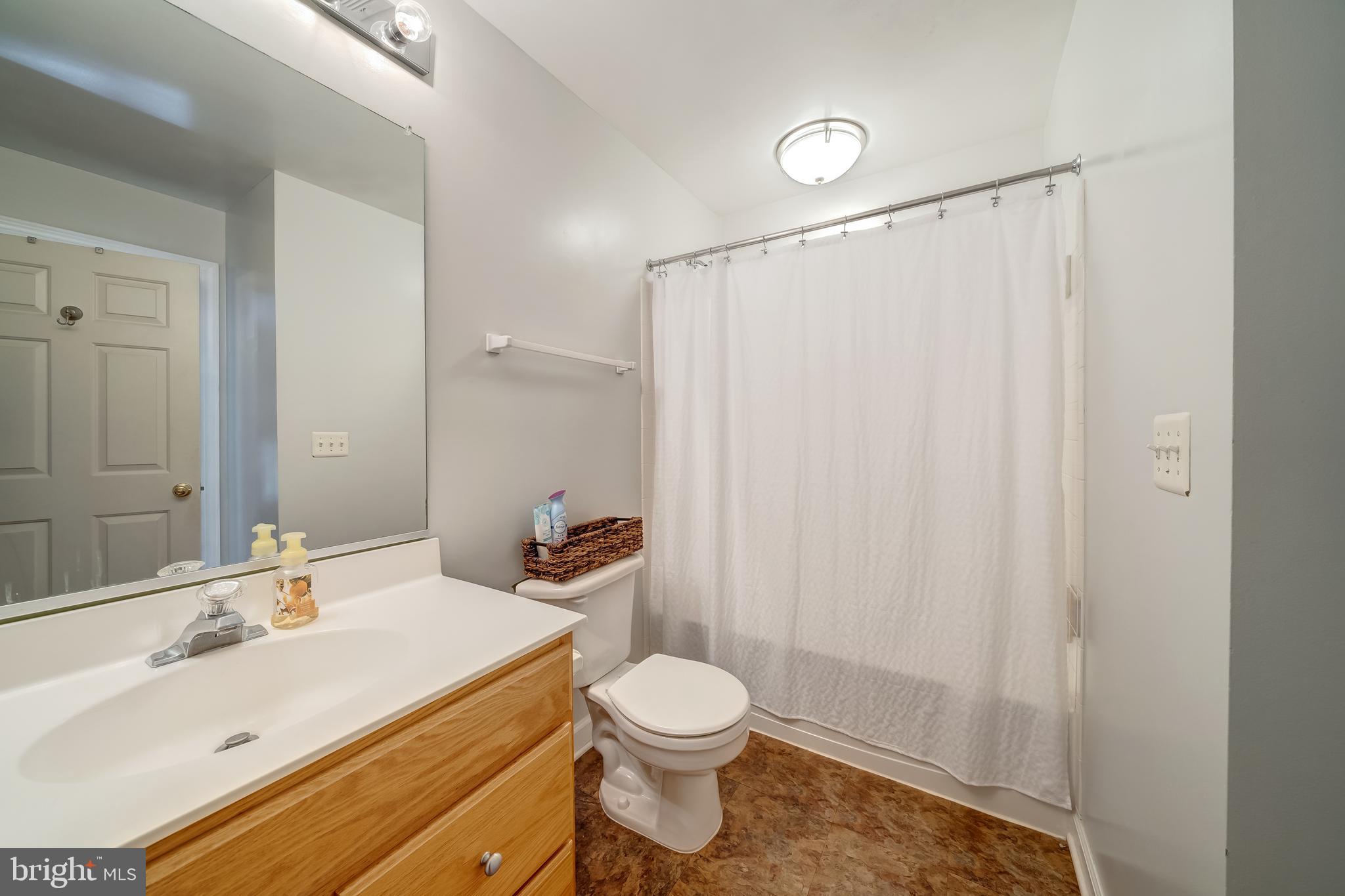 SUMMERS GROVE - Residential Lease