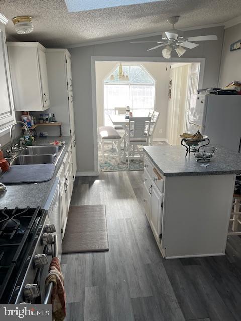 WEST BAY PARK - Residential