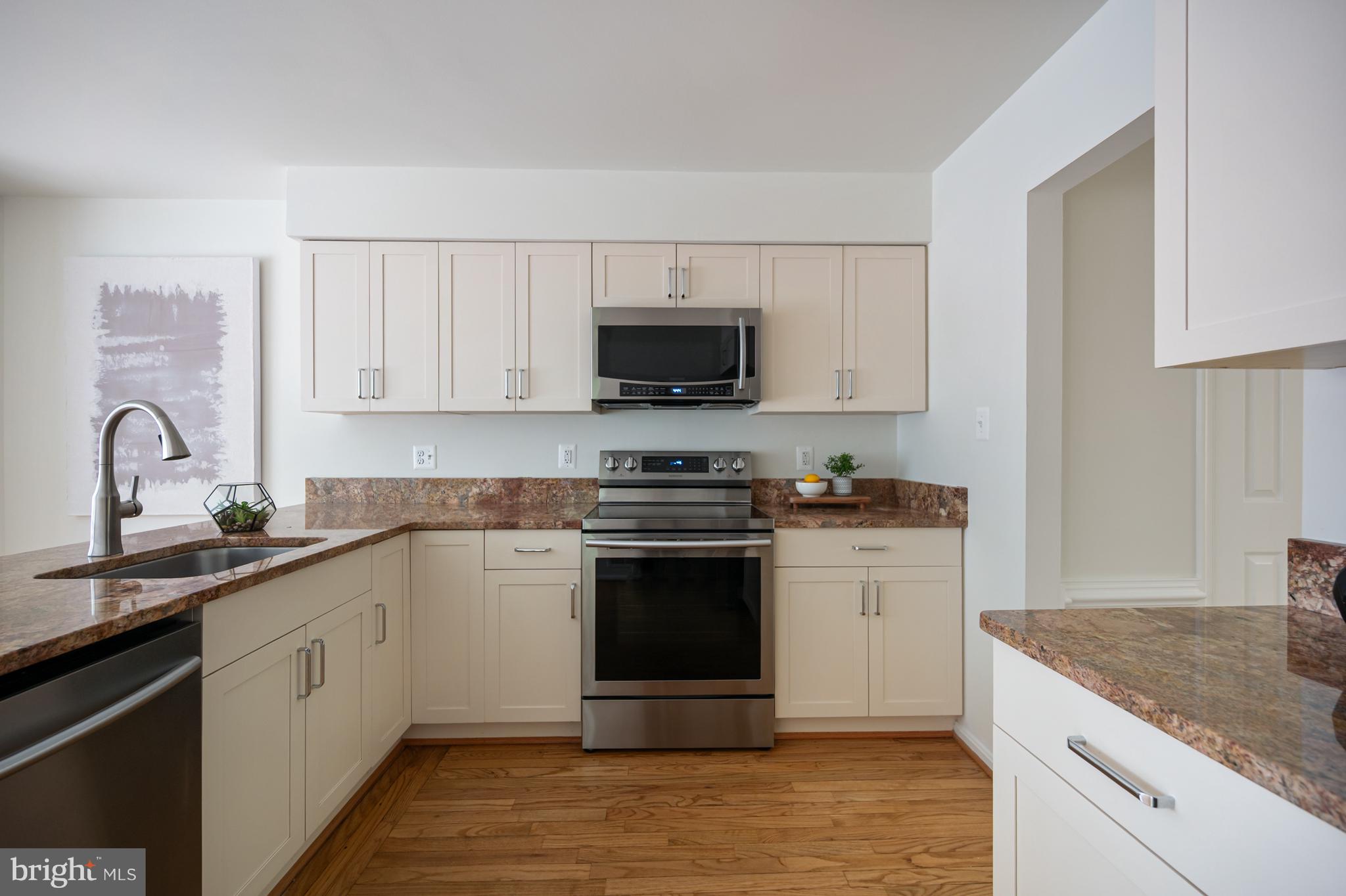 OLDE OAK RIDGE - Residential