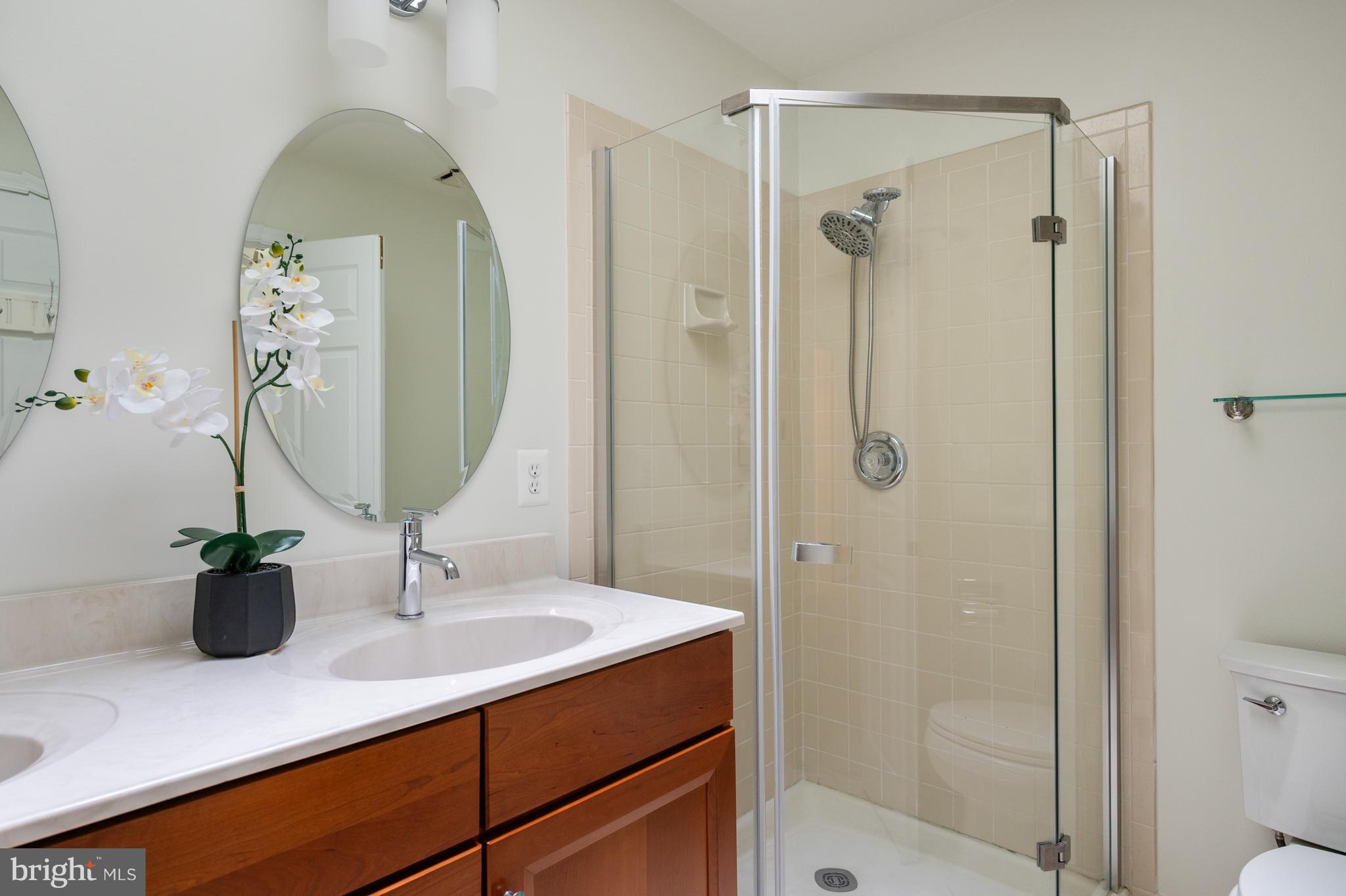 OLDE OAK RIDGE - Residential