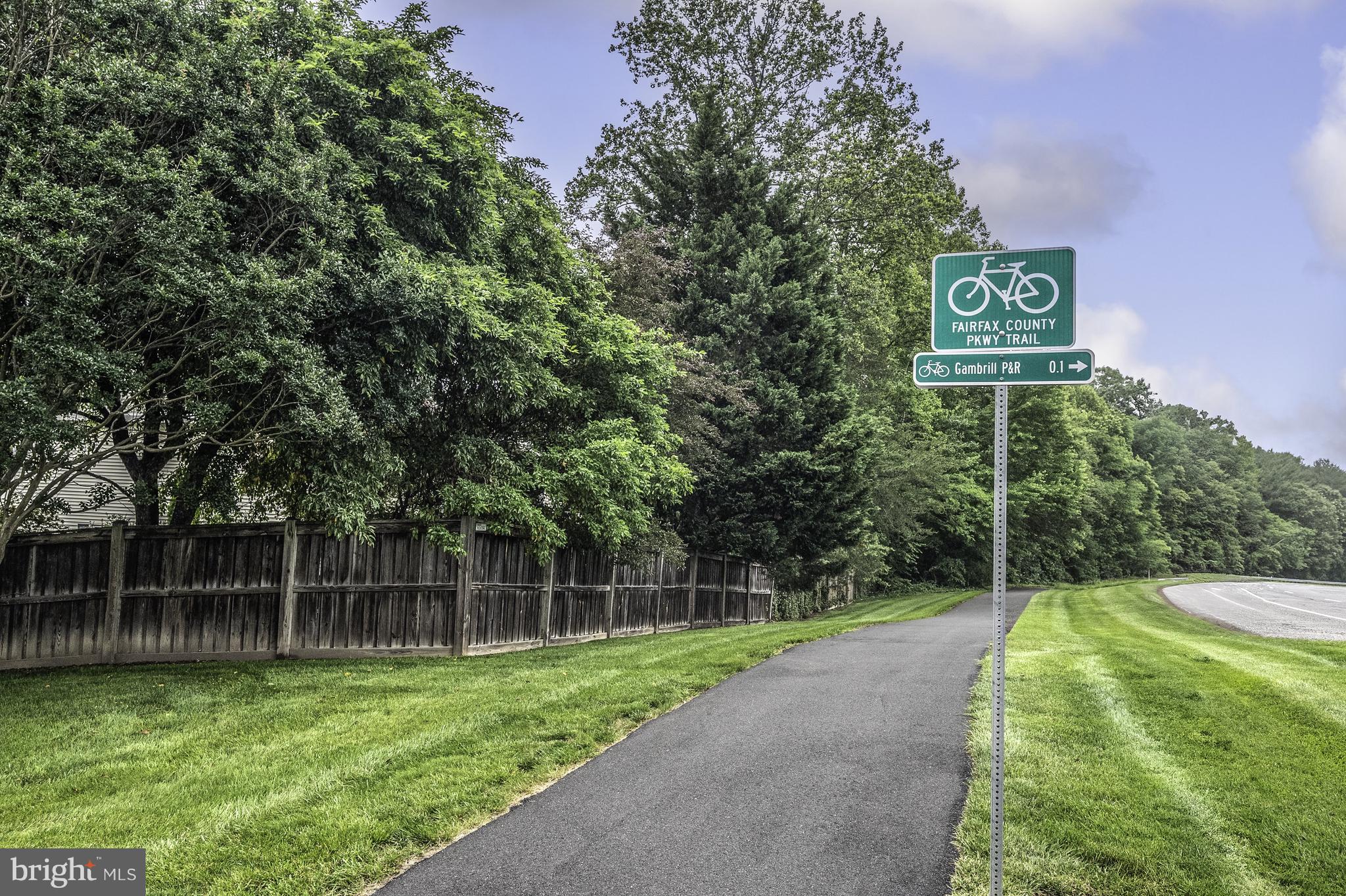 OLDE OAK RIDGE - Residential