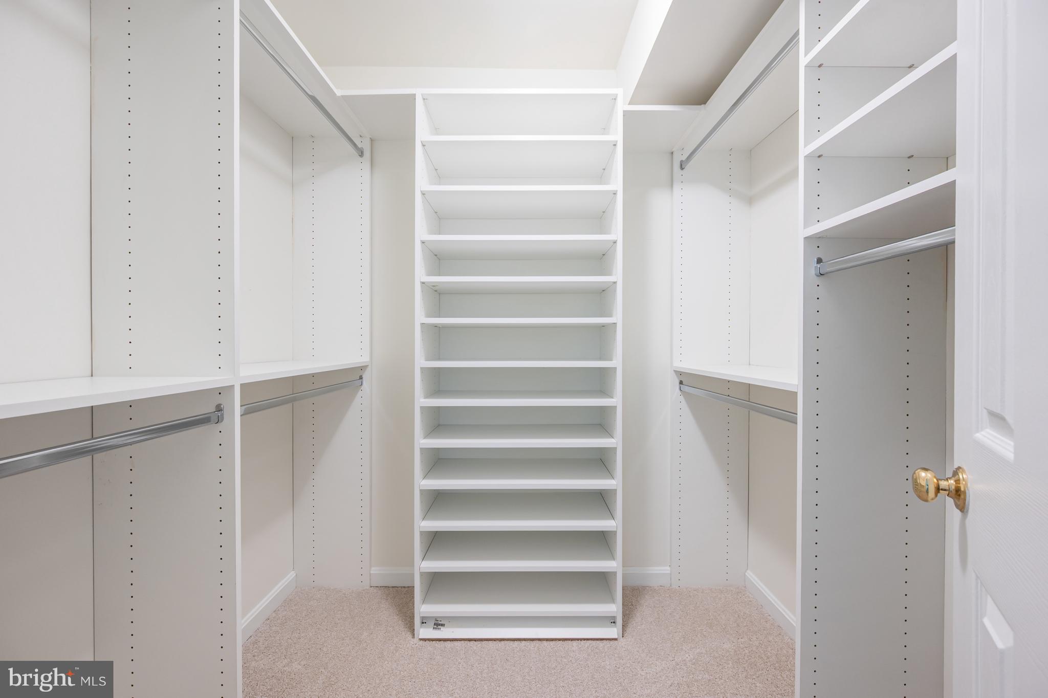 OLDE OAK RIDGE - Residential