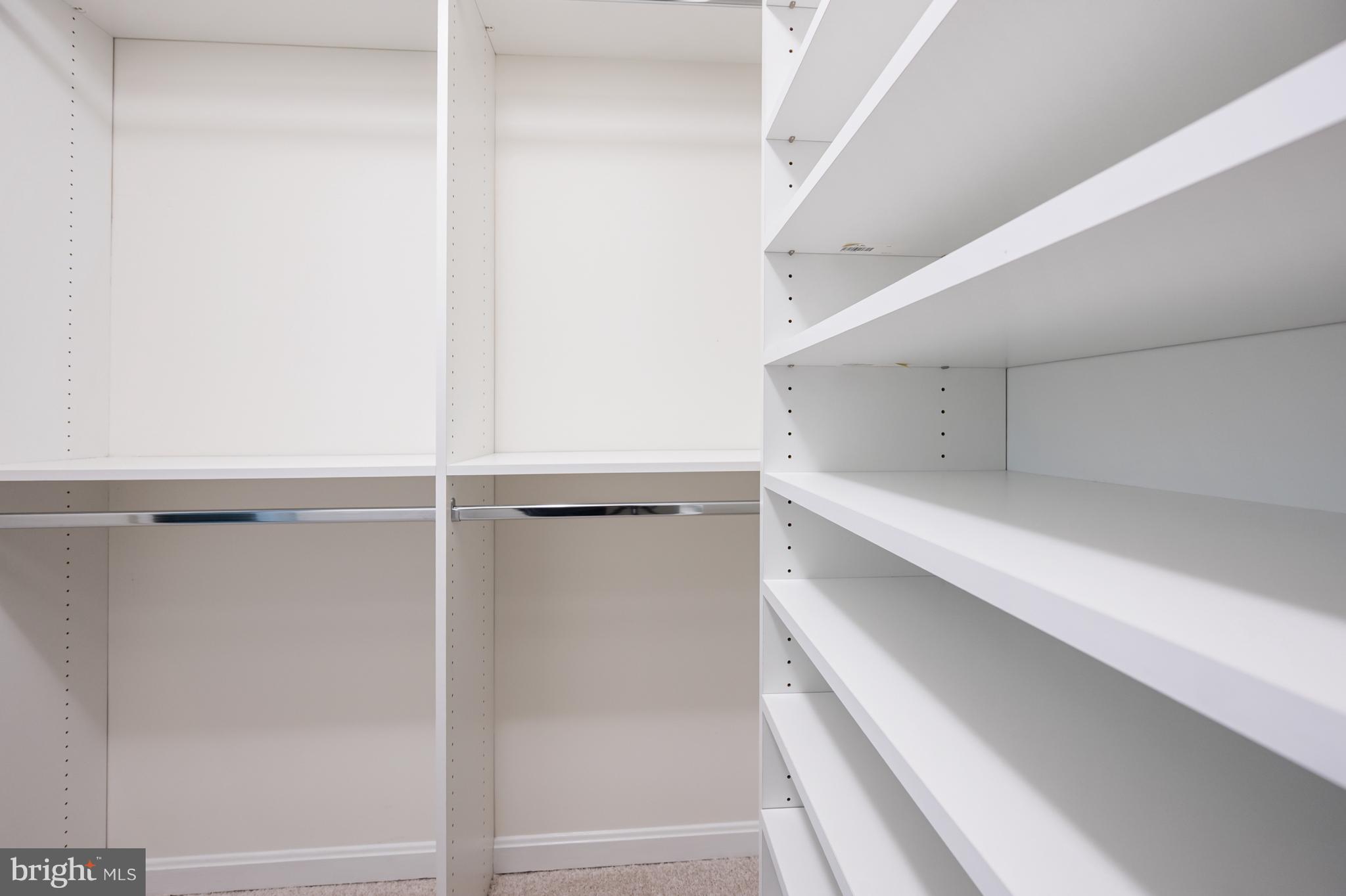 OLDE OAK RIDGE - Residential