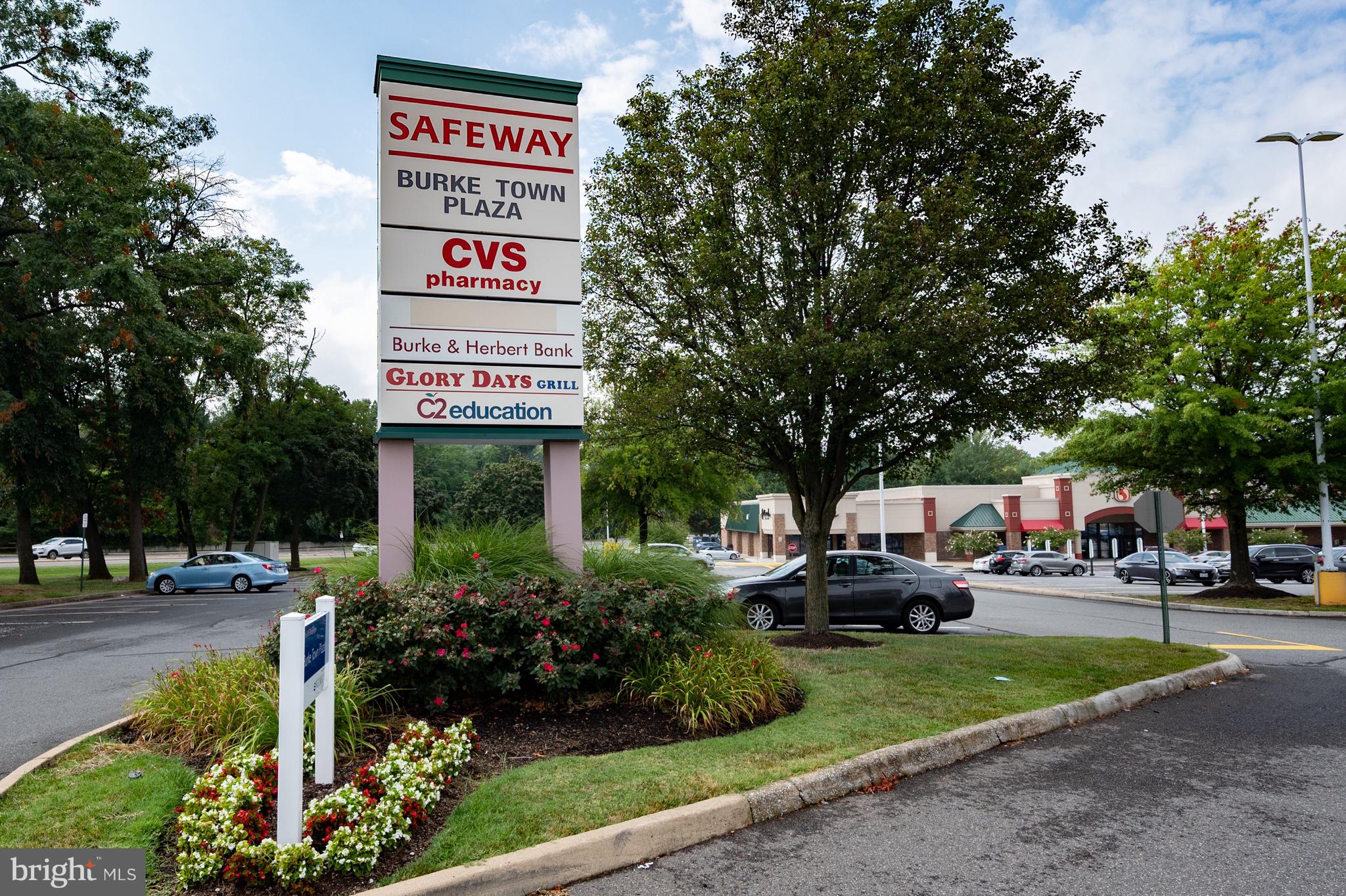 OLDE OAK RIDGE - Residential