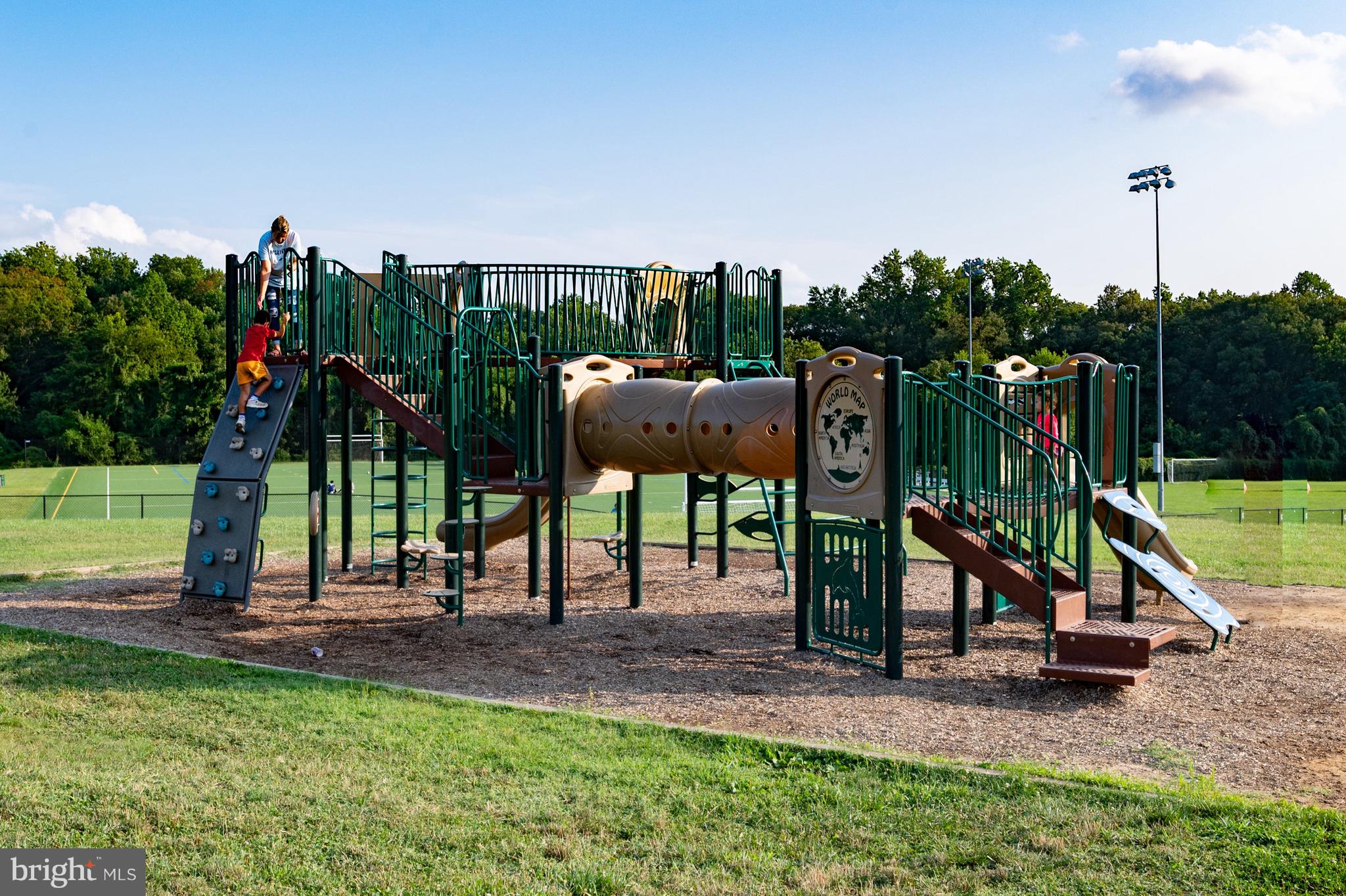 OLDE OAK RIDGE - Residential