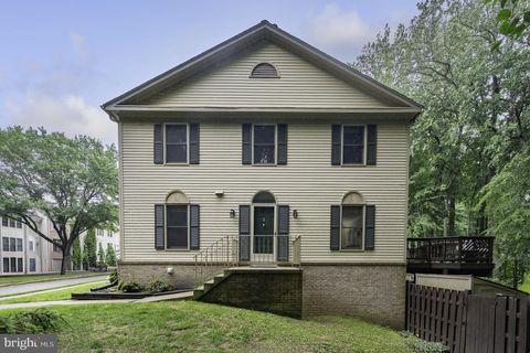 7200 BURTON HILL COURT SPRINGFIELD VA 22152