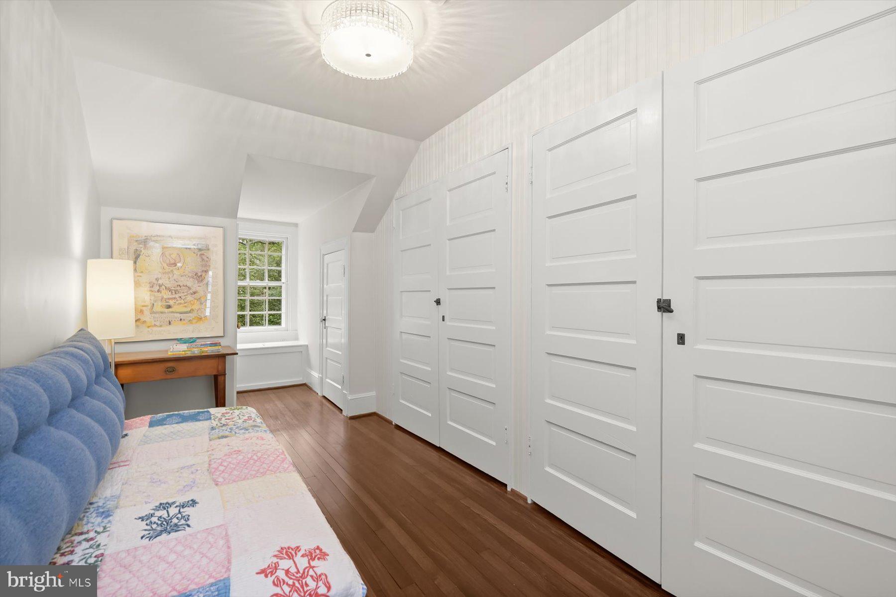 CHEVY CHASE VILLAGE - Residential