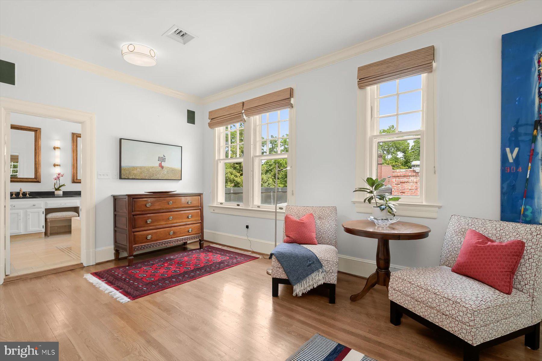 CHEVY CHASE VILLAGE - Residential