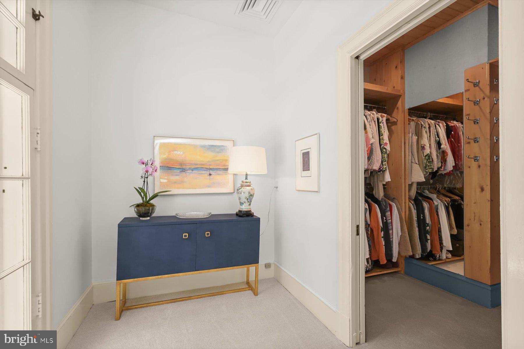 CHEVY CHASE VILLAGE - Residential