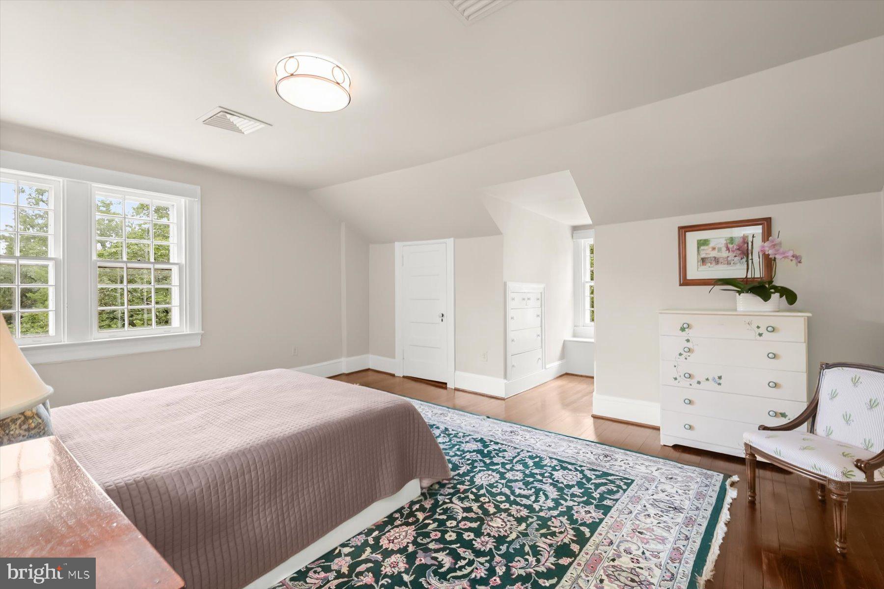 CHEVY CHASE VILLAGE - Residential