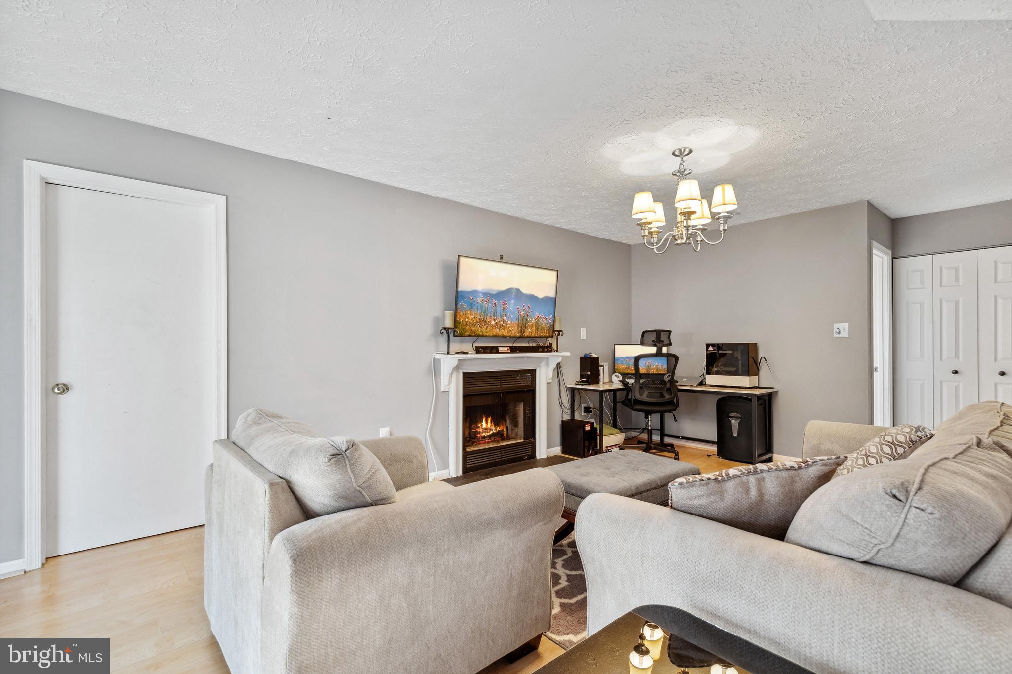 HAMPSHIRE - Residential