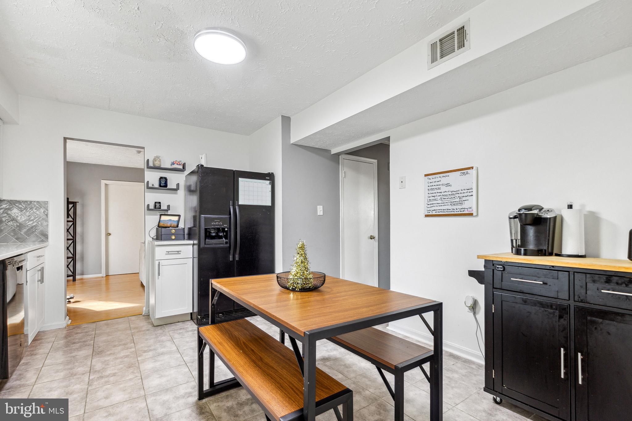 HAMPSHIRE - Residential