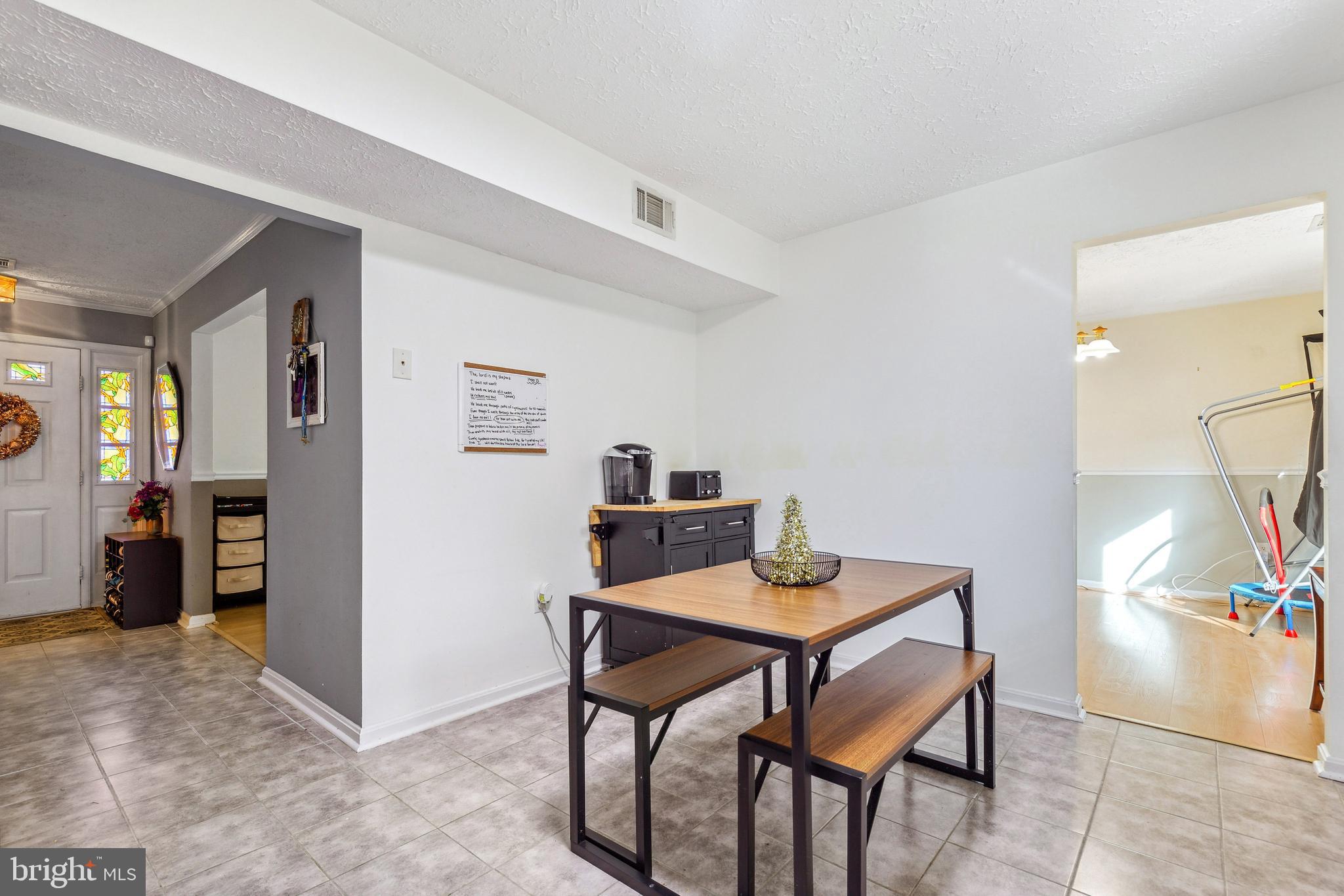 HAMPSHIRE - Residential