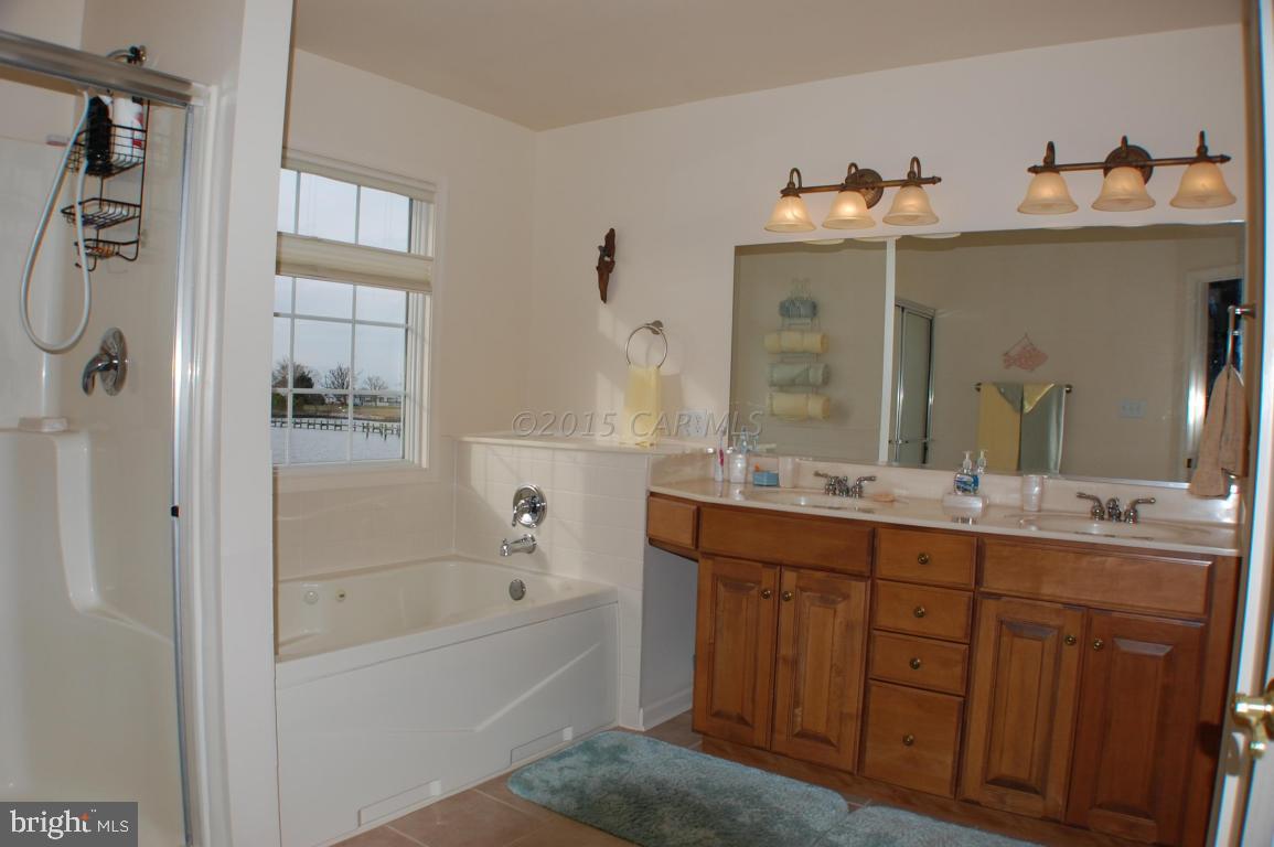 WATERS EDGE - Residential