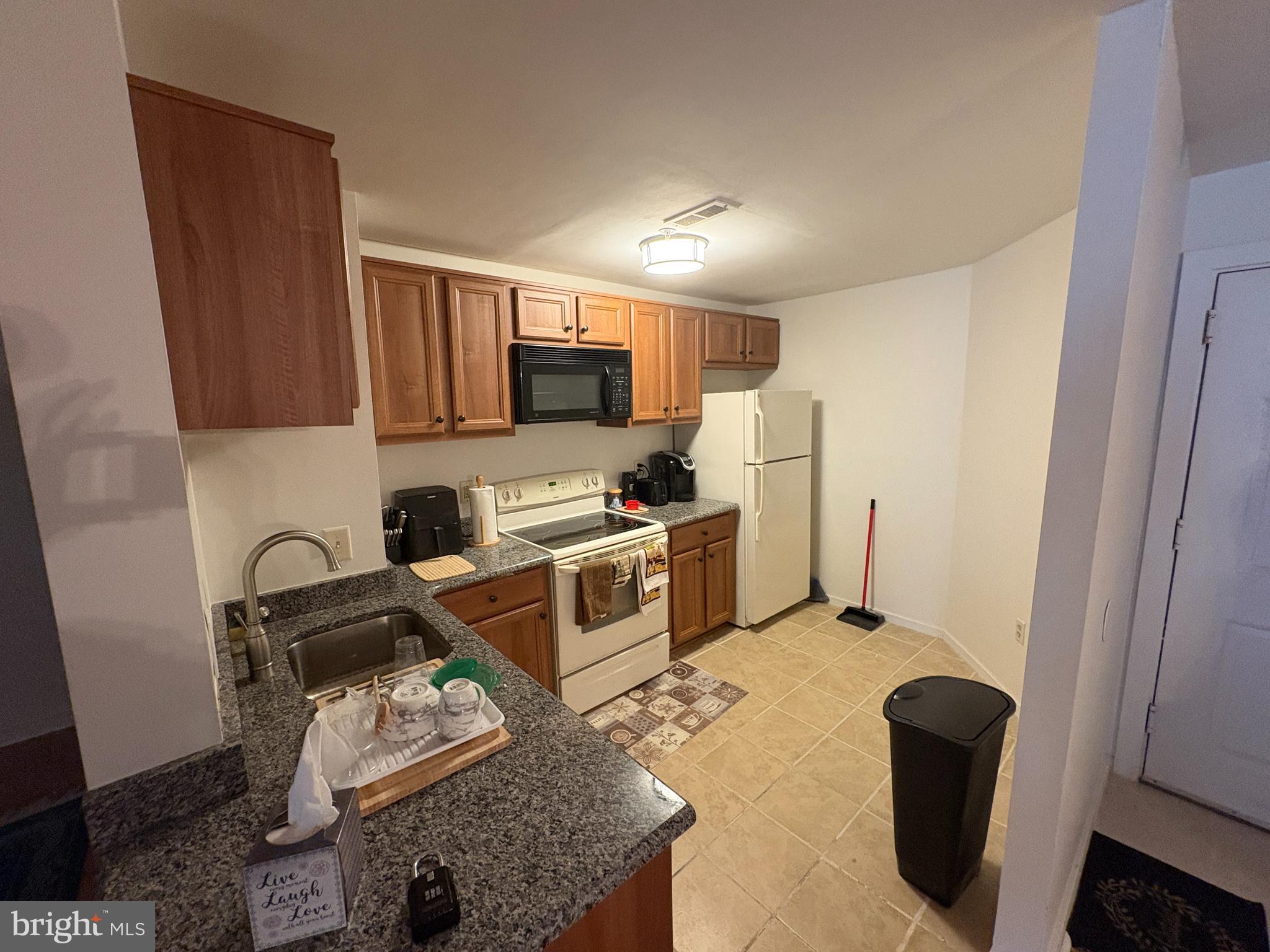 1025 N MADISON STREET UNIT 109