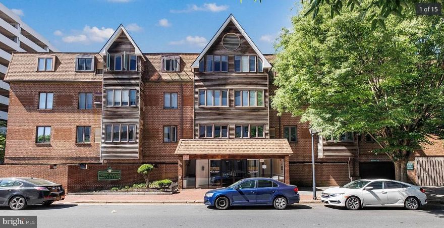 Cozy Condo in Trinity Square North
A well-kept condo in Trinity Square North community. This approximately 1,000 sq ft home features an open layout with bright living and dining areas, a functional kitchen with electric appliances, and spacious bedrooms. Central electric A/C and forced-air heating. The unit also includes an efficient electric hot water system and covered parking. You’re close to schools, parks,shopping, dining, and public transit. Perfect for those seeking a low-maintenance home