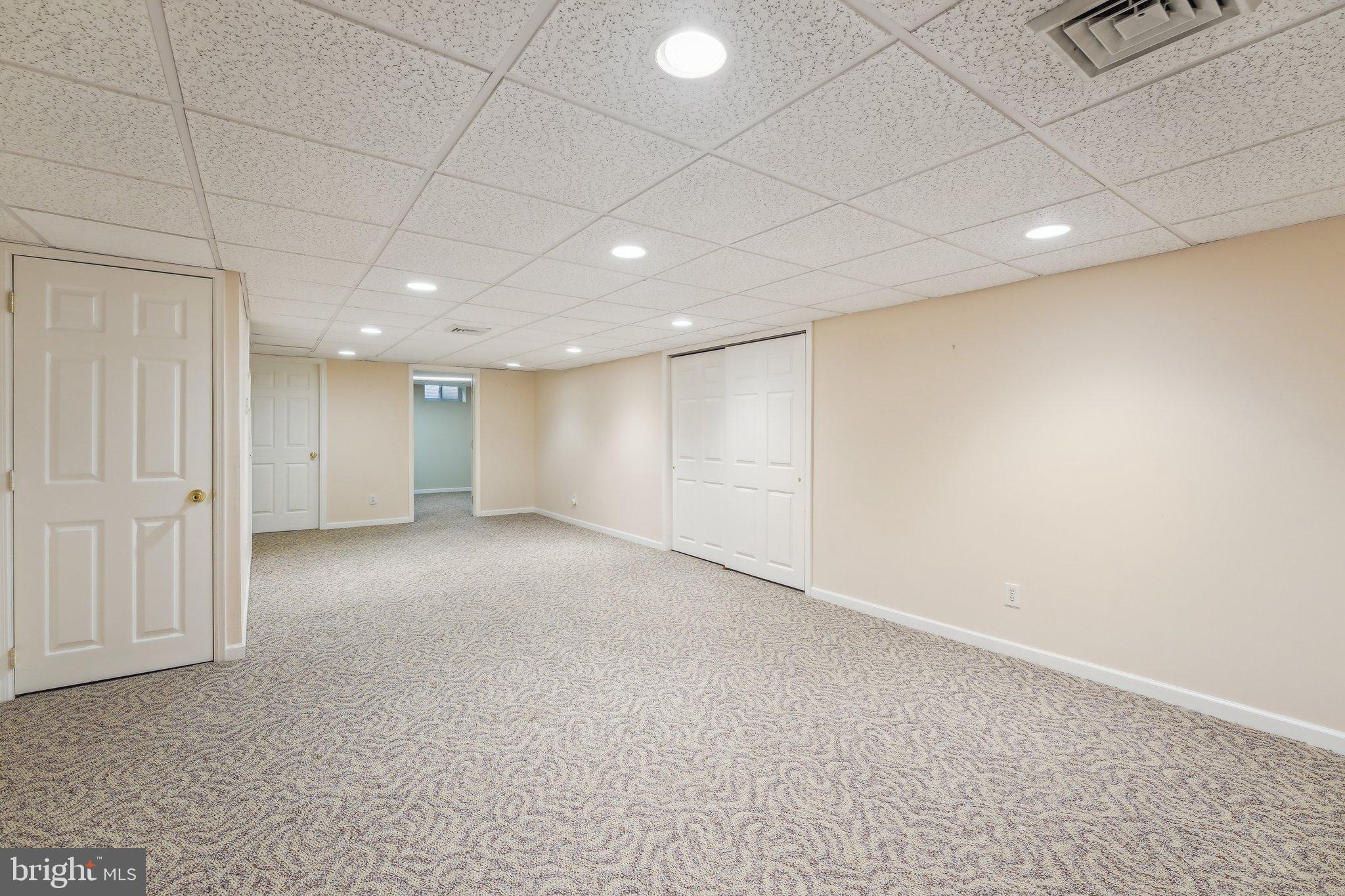 WESTON VILLAGE - Residential