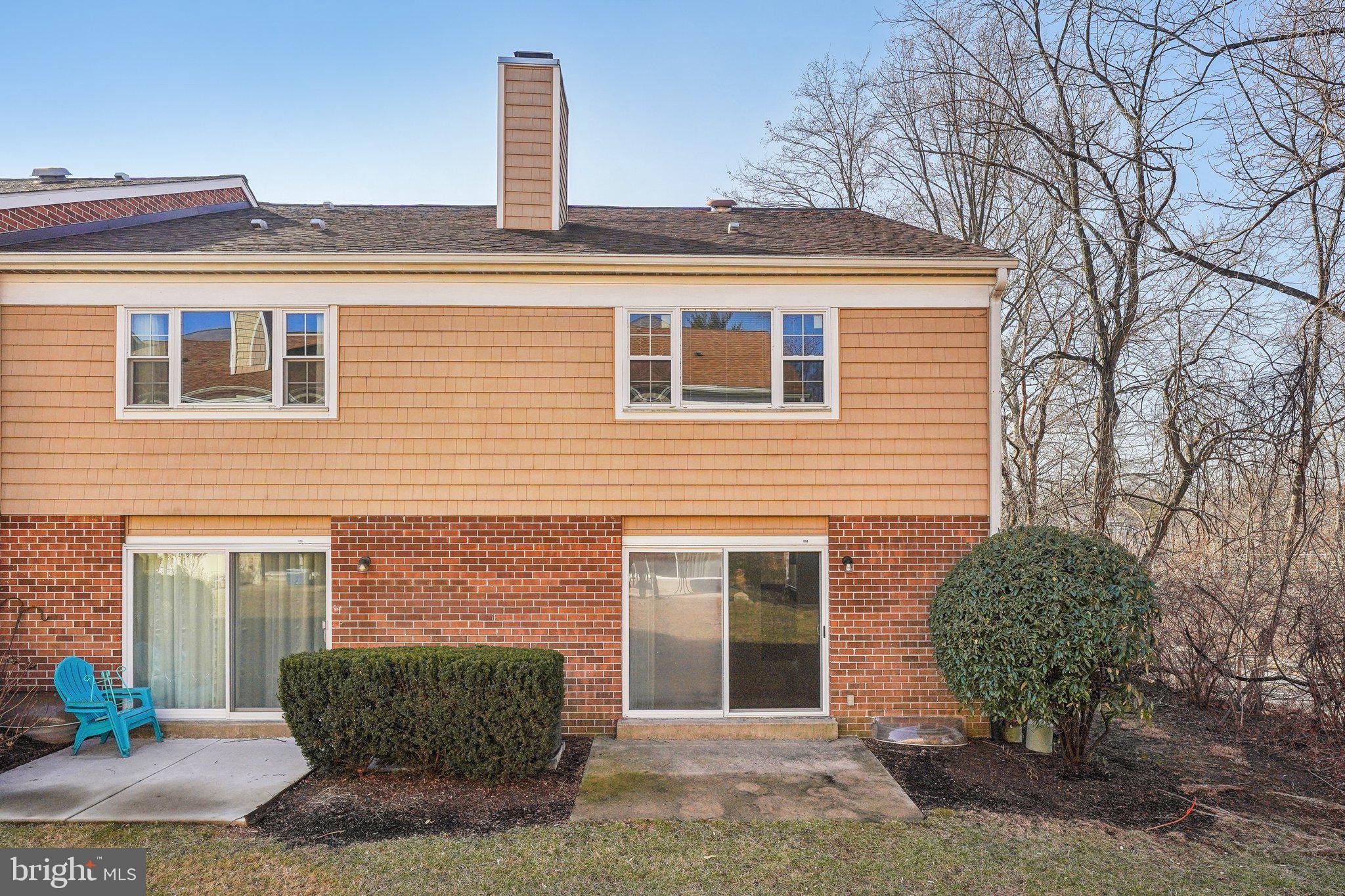 WESTON VILLAGE - Residential