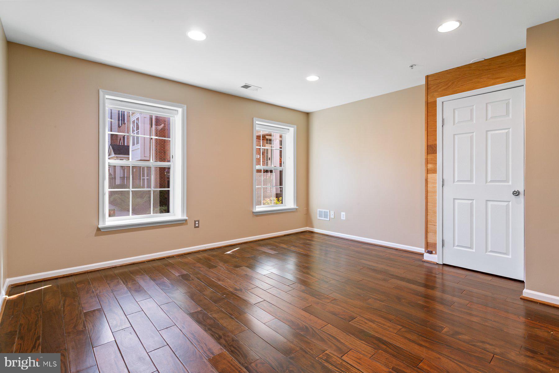 GATEWAY OVERLOOK - Residential