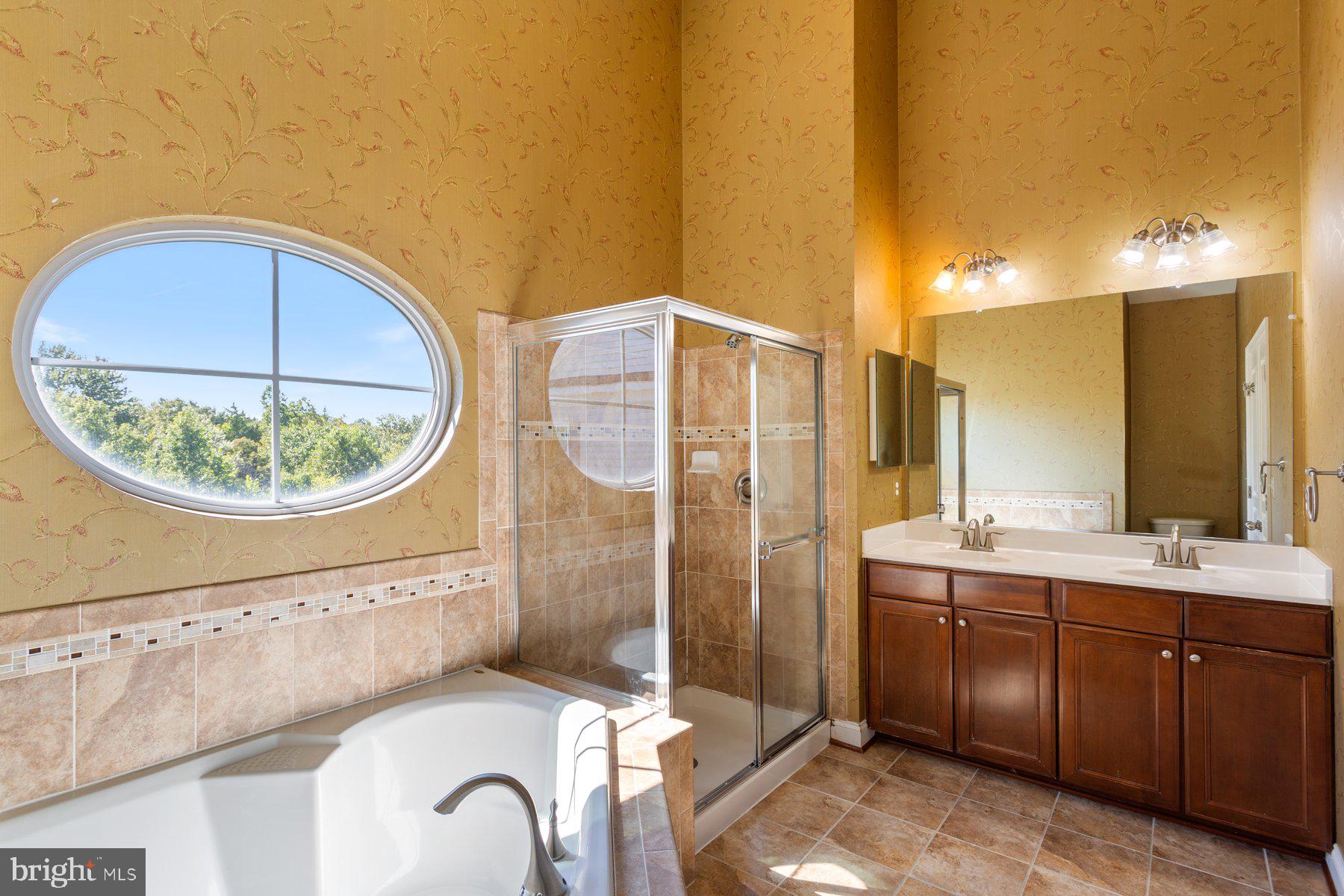 GATEWAY OVERLOOK - Residential