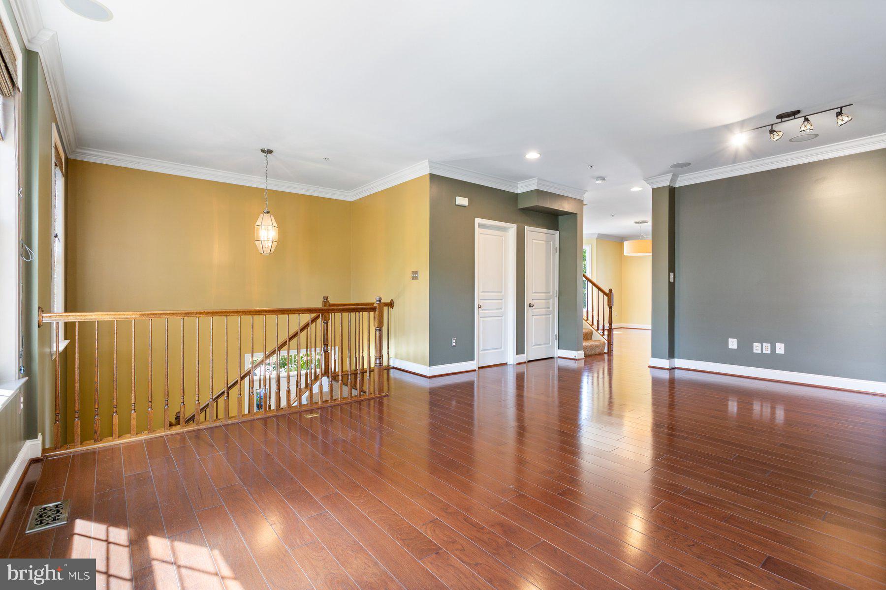 GATEWAY OVERLOOK - Residential