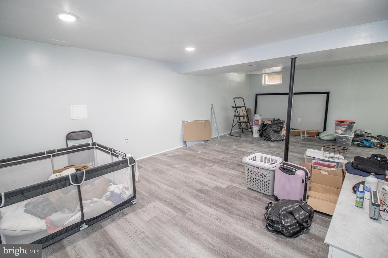 WILLOW WOODS - Residential