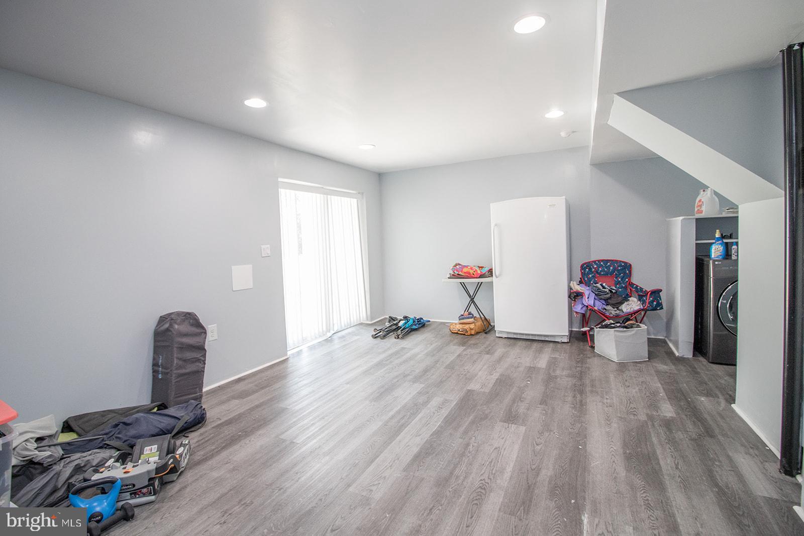 WILLOW WOODS - Residential