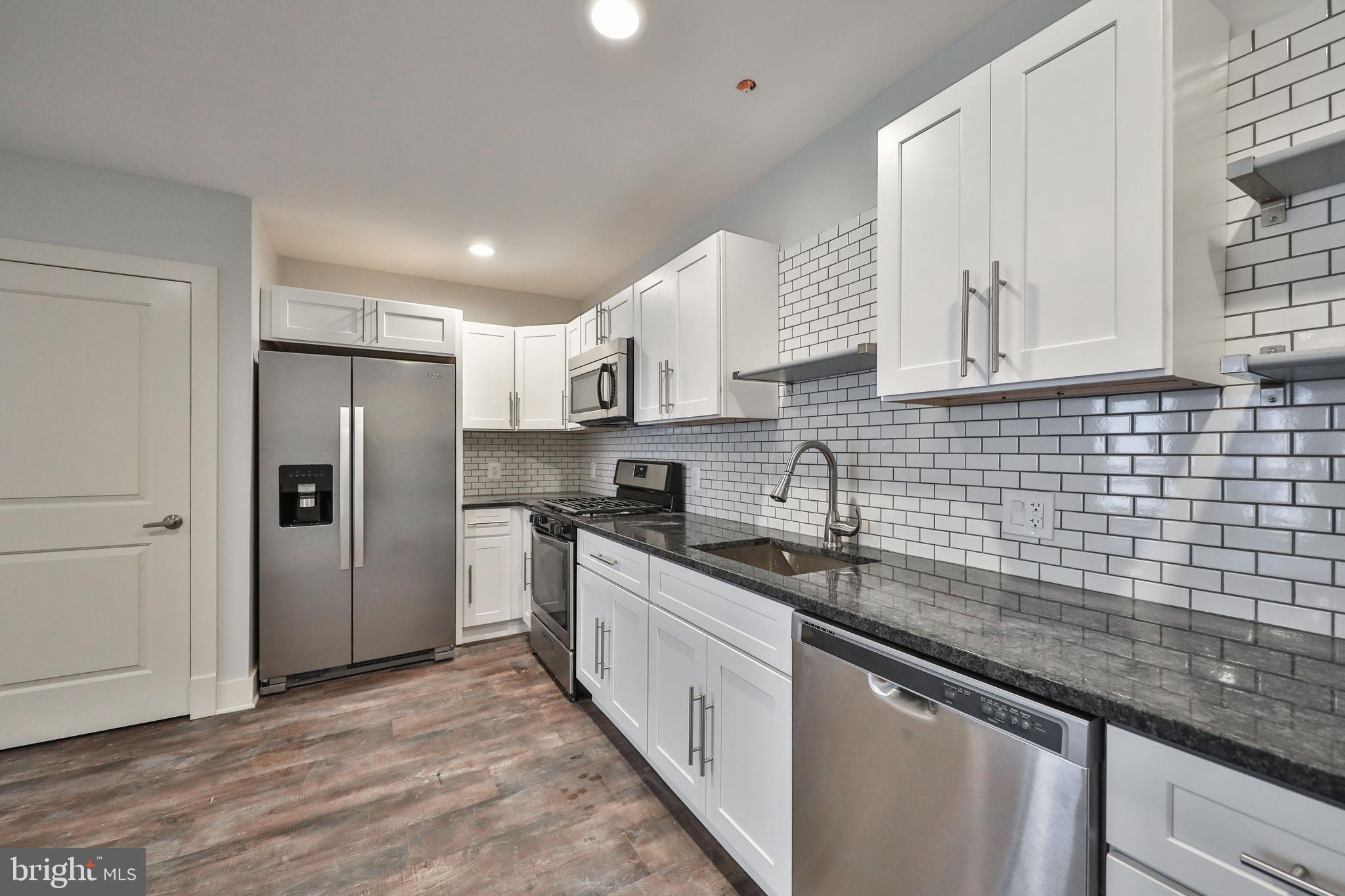 1320 N FRANKLIN STREET 4A