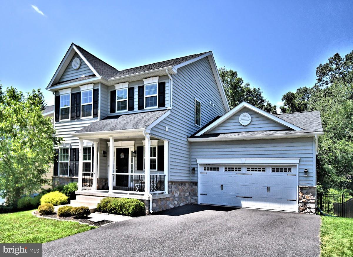 3018 LYNWOOD COURT