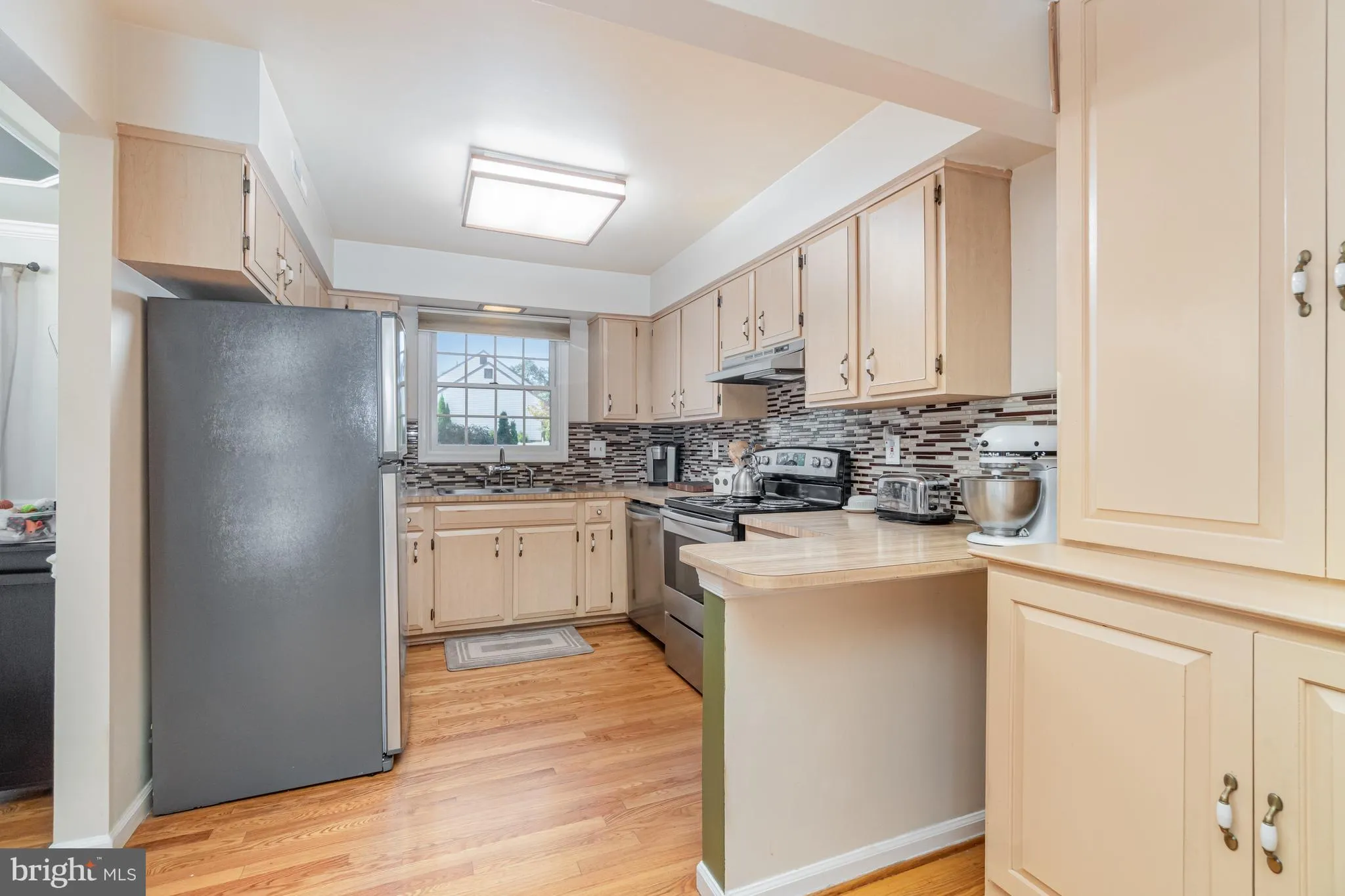 Harrisburg, Pennsylvania 17110, United States, 3 Bedrooms Bedrooms, ,2 BathroomsBathrooms,Residential,Contingent,210163