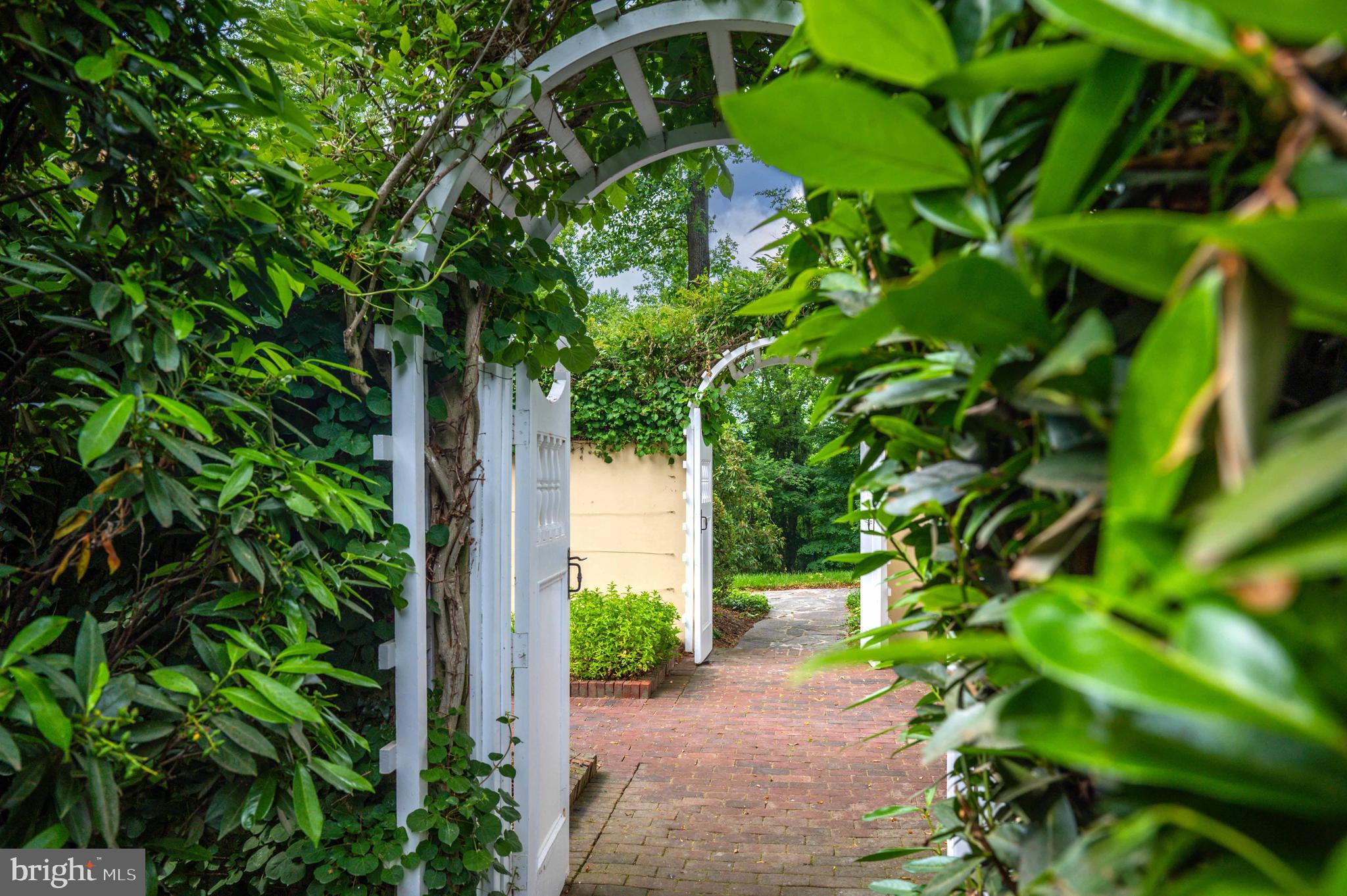 GREENSPRING VALLEY - Residential