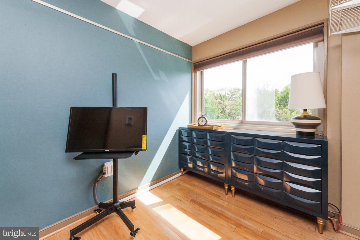 TAKOMA PARK - Residential