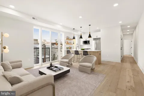 623 Kennedy Street NW Unit 8, Washington, DC 20011 - MLS#: DCDC2175000