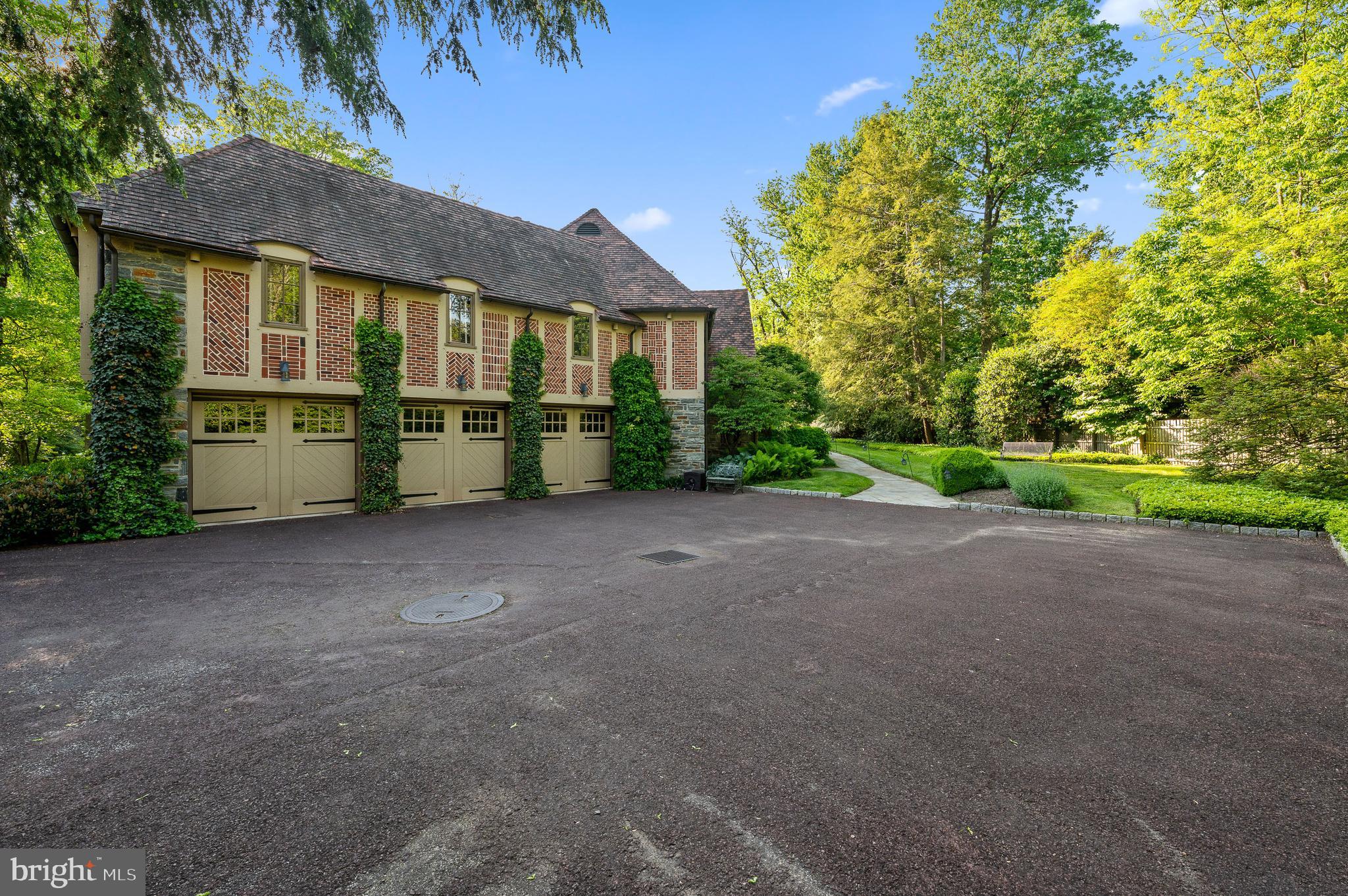 BRYN MAWR - Residential