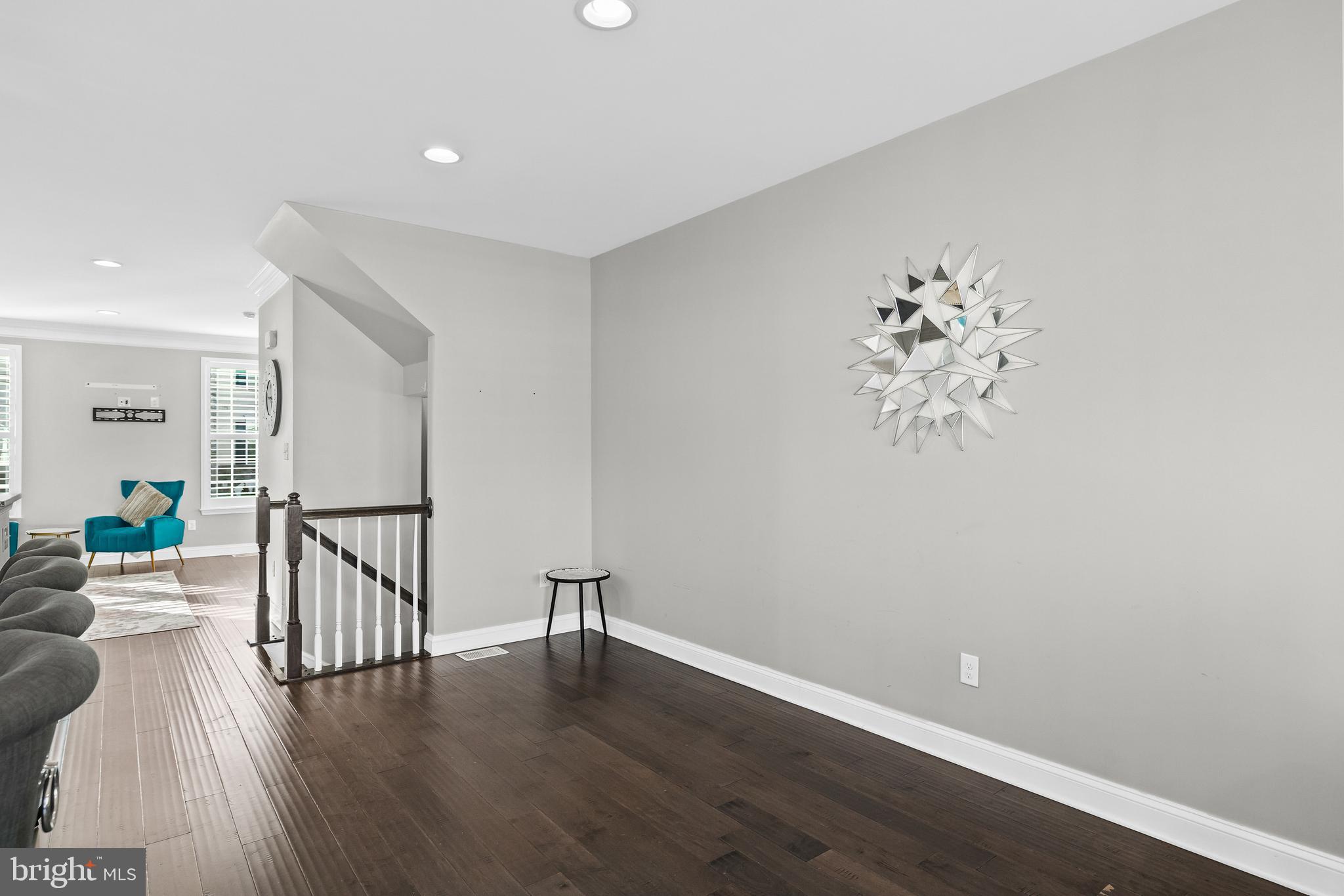 PARKWOOD MANOR - Residential