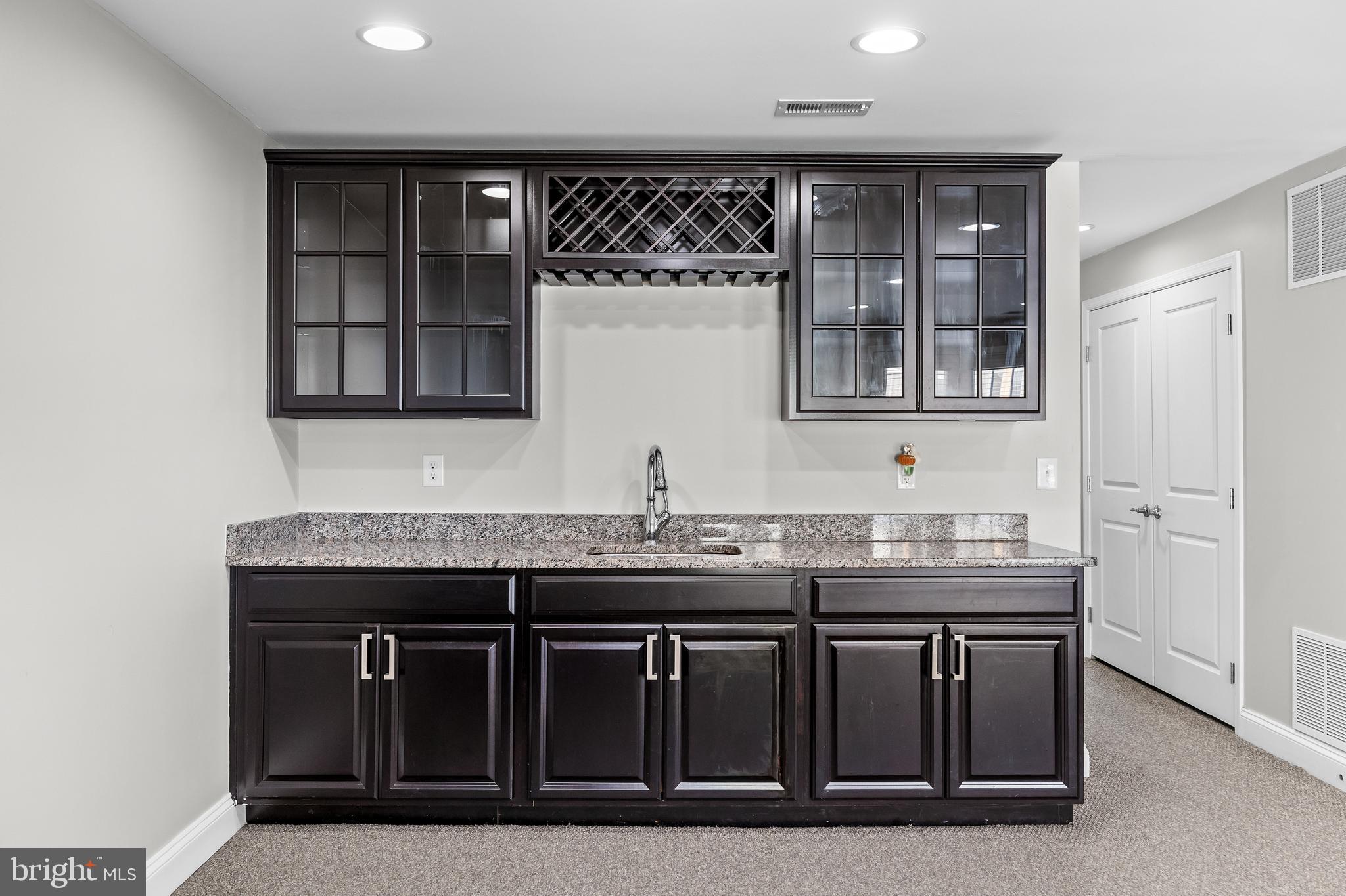 PARKWOOD MANOR - Residential