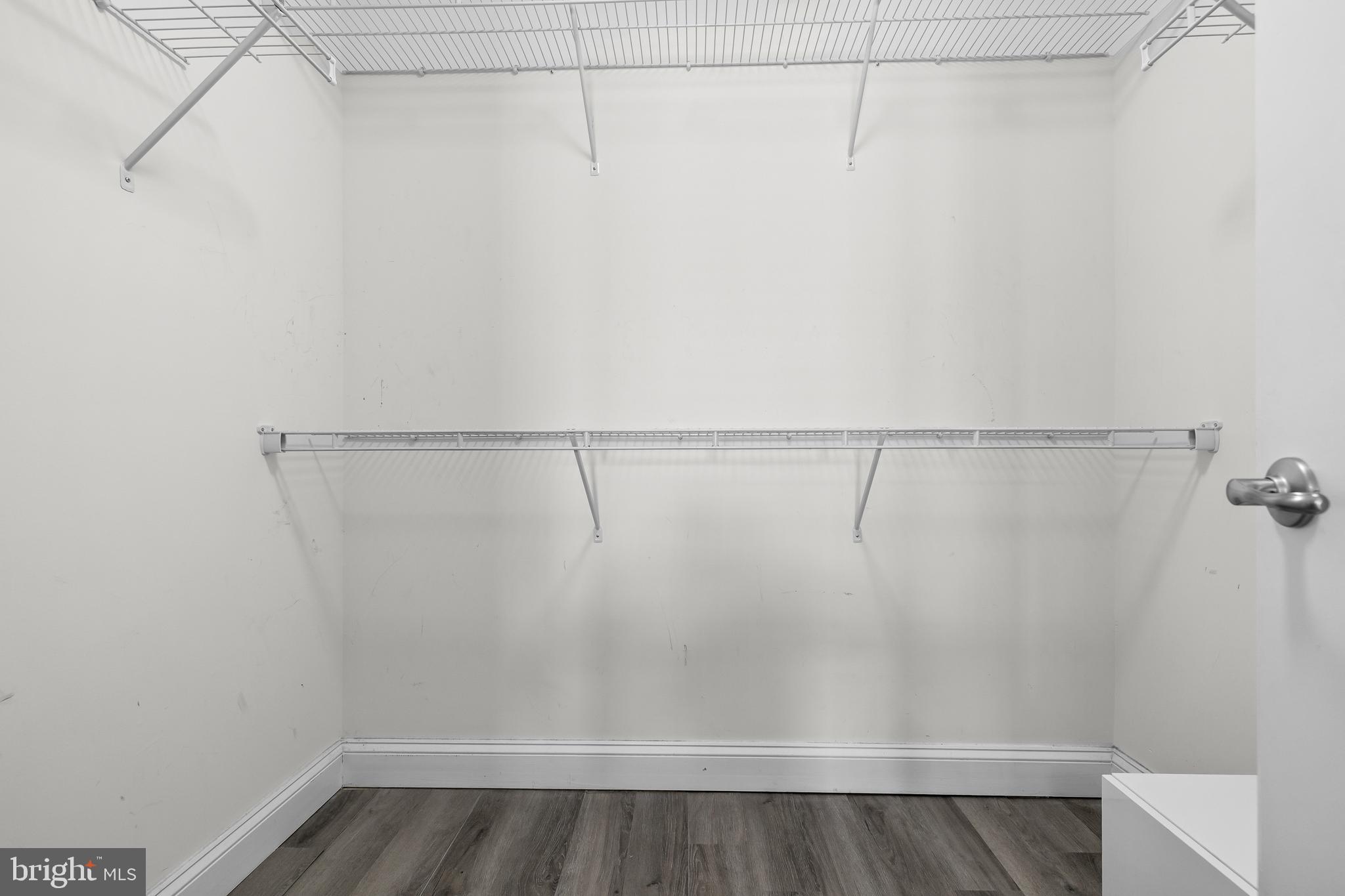 PARKWOOD MANOR - Residential