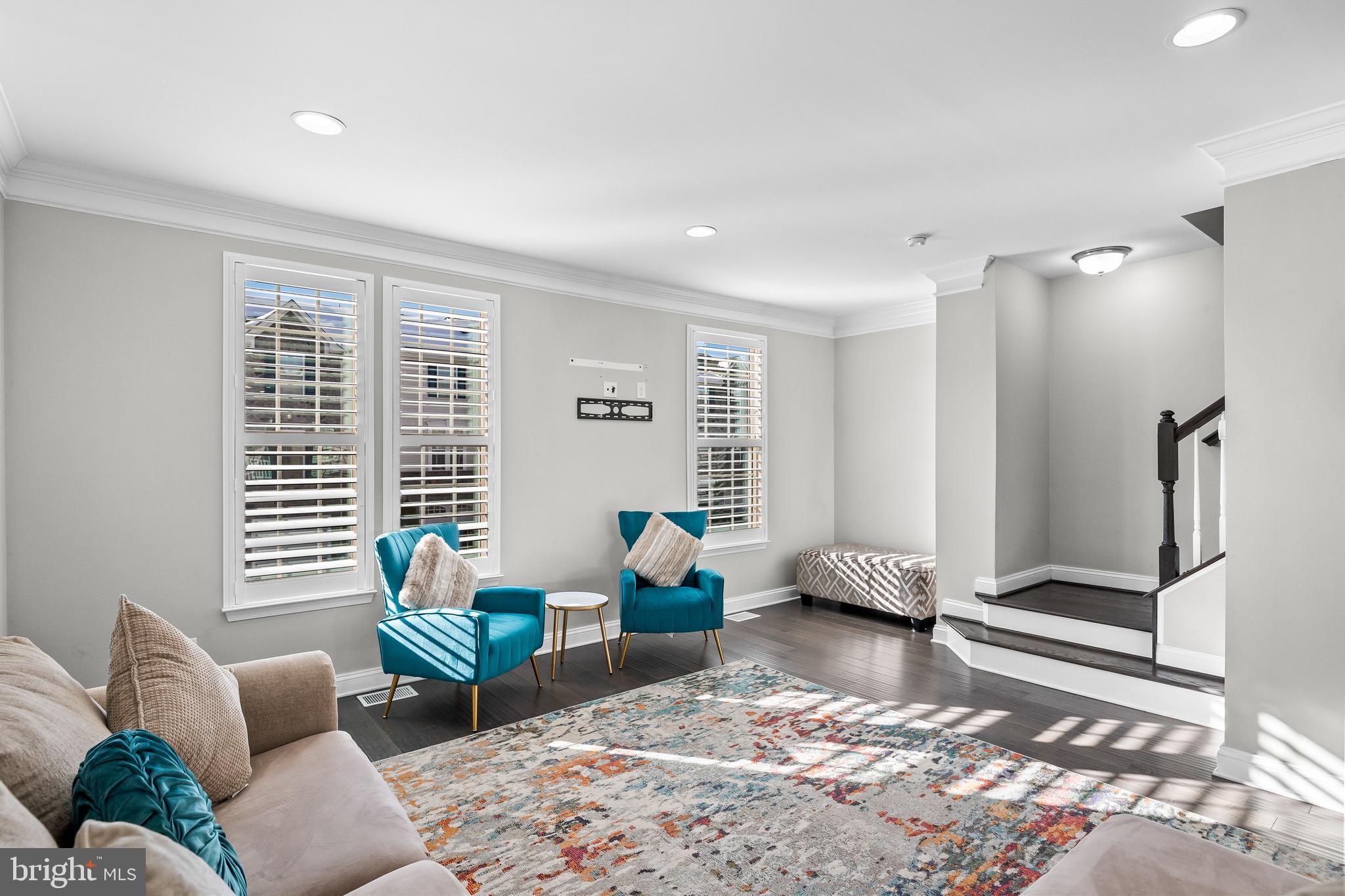 PARKWOOD MANOR - Residential