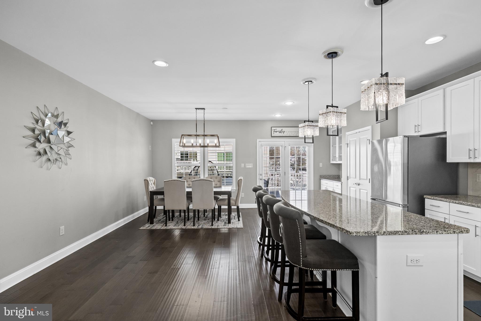 PARKWOOD MANOR - Residential